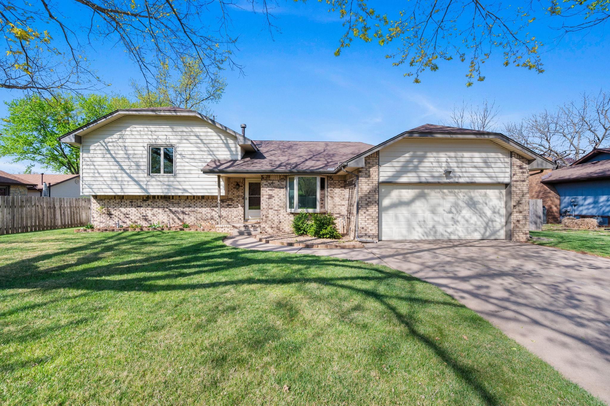 209 N Aspen Road Derby KS 67037-2021