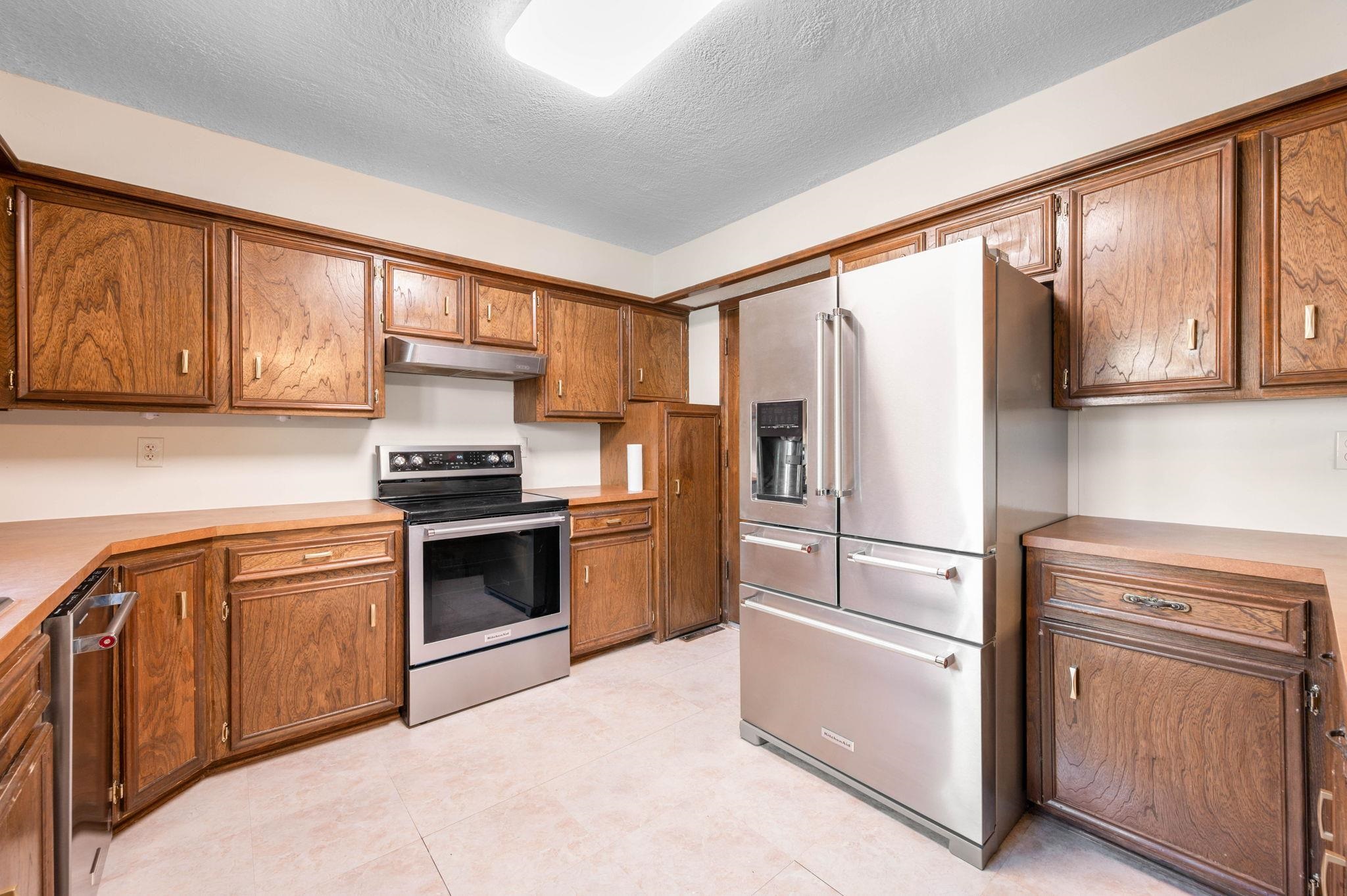 209 N Aspen Road Derby KS 67037-2021