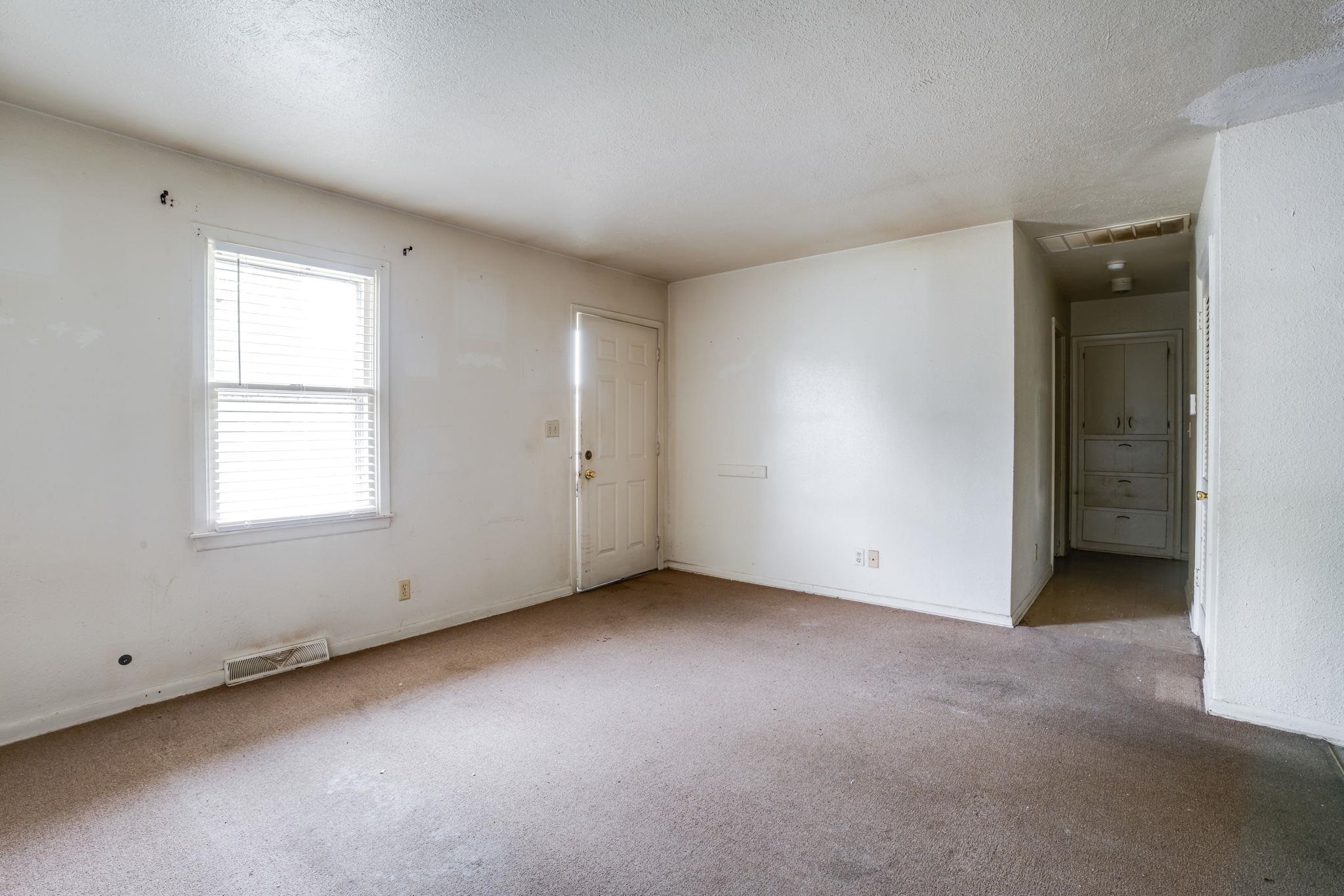 2229 53rd Wichita KS 67216