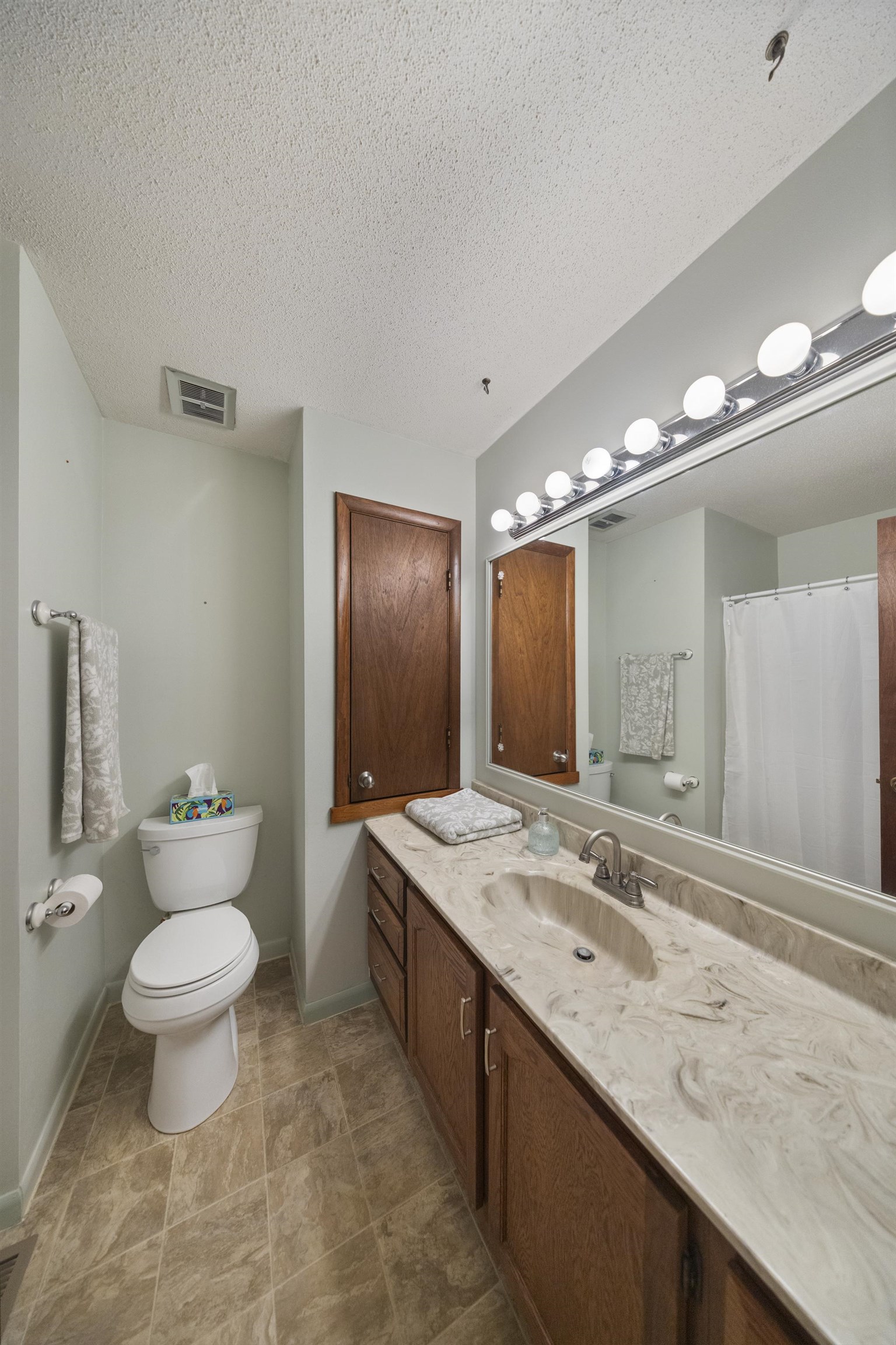 931 Trinity Drive Newton KS 67114