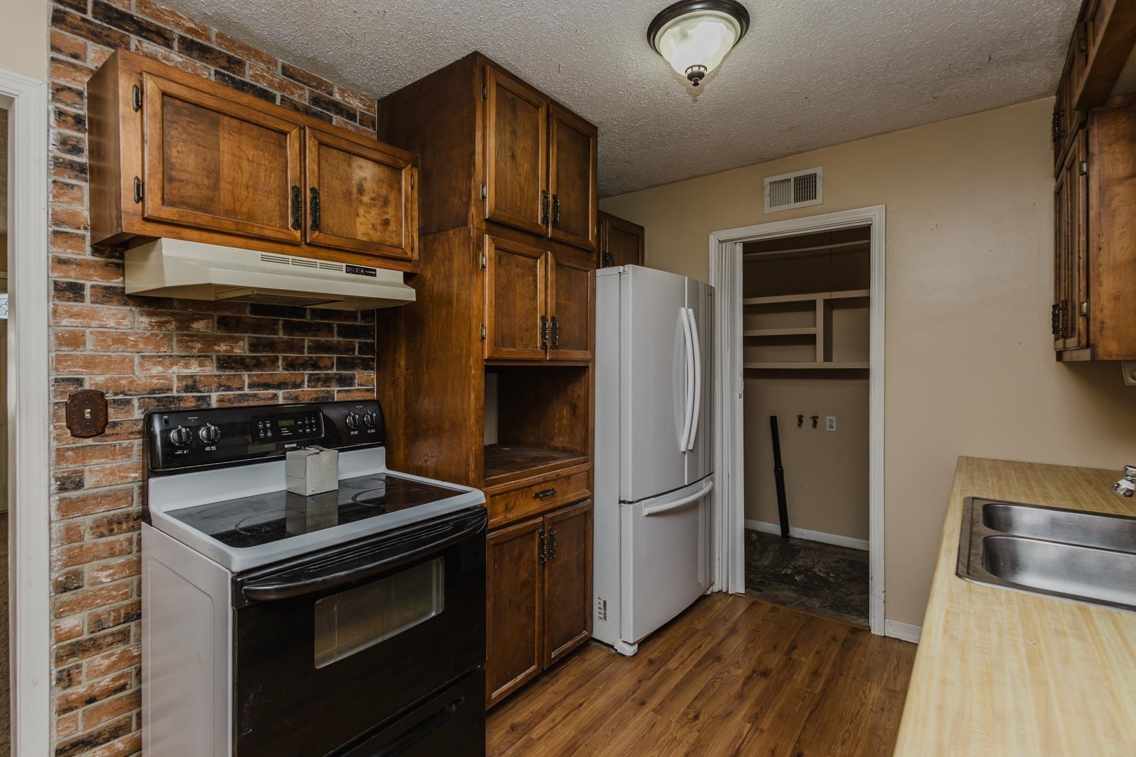 3349 S Vine Street Wichita KS 67217