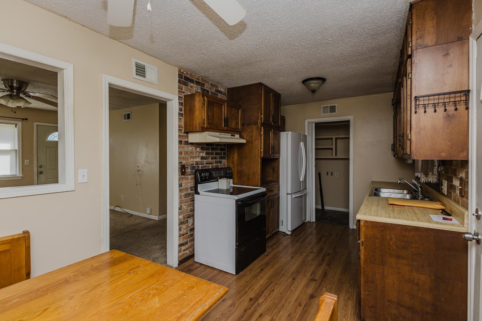 3349 S Vine Street Wichita KS 67217