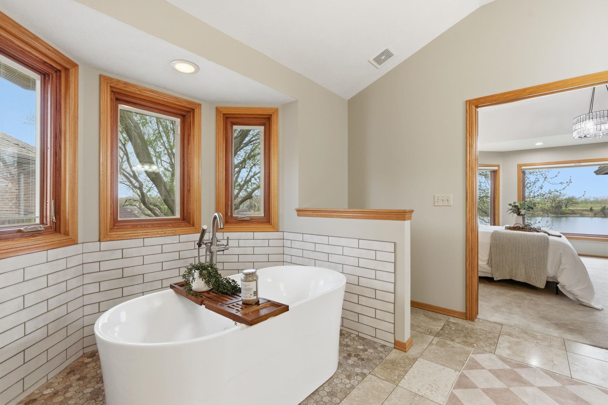 5135 N Harborside Court Wichita KS 67204