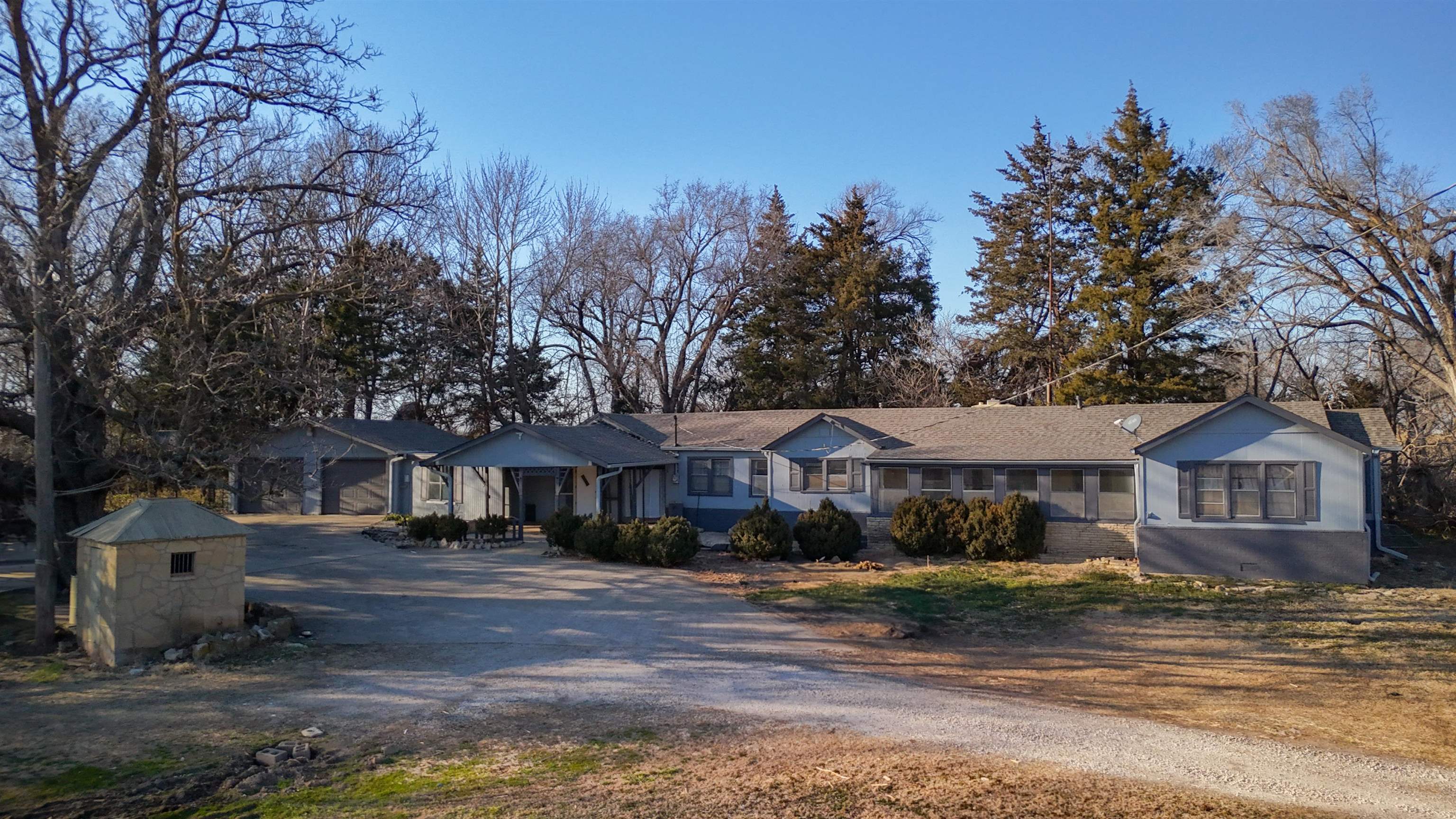 113 S Country Club Road Arkansas City KS 67005