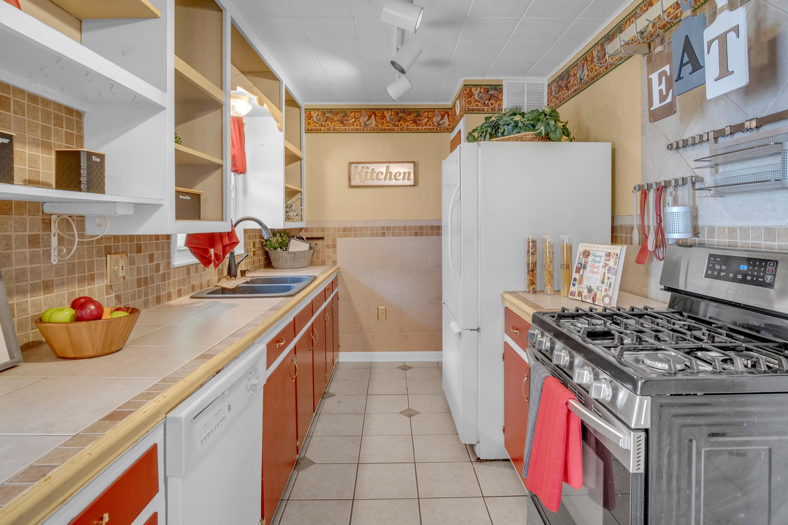 2304 E Glen Oaks Drive Wichita KS 67216
