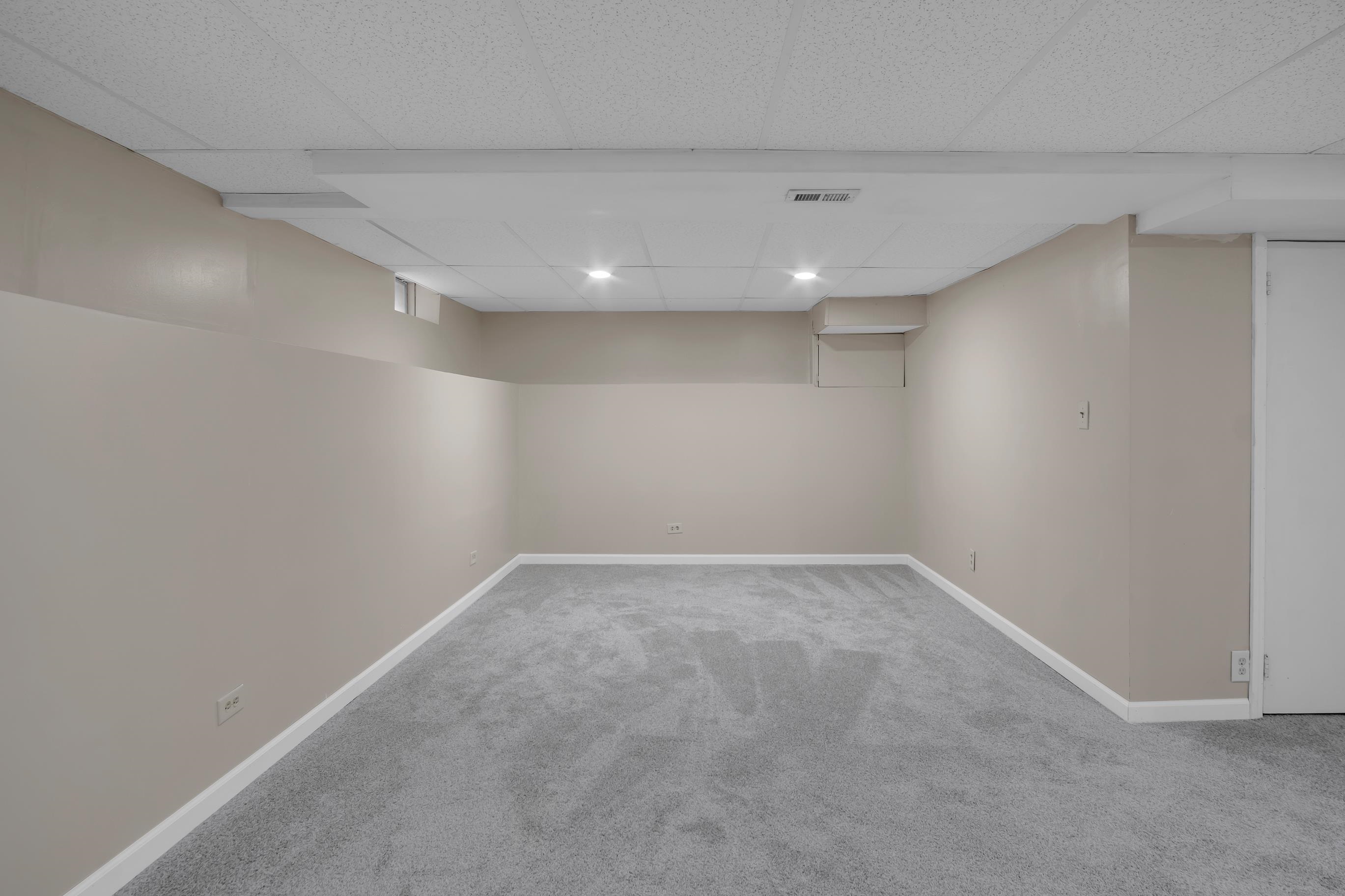 2304 E Glen Oaks Drive Wichita KS 67216