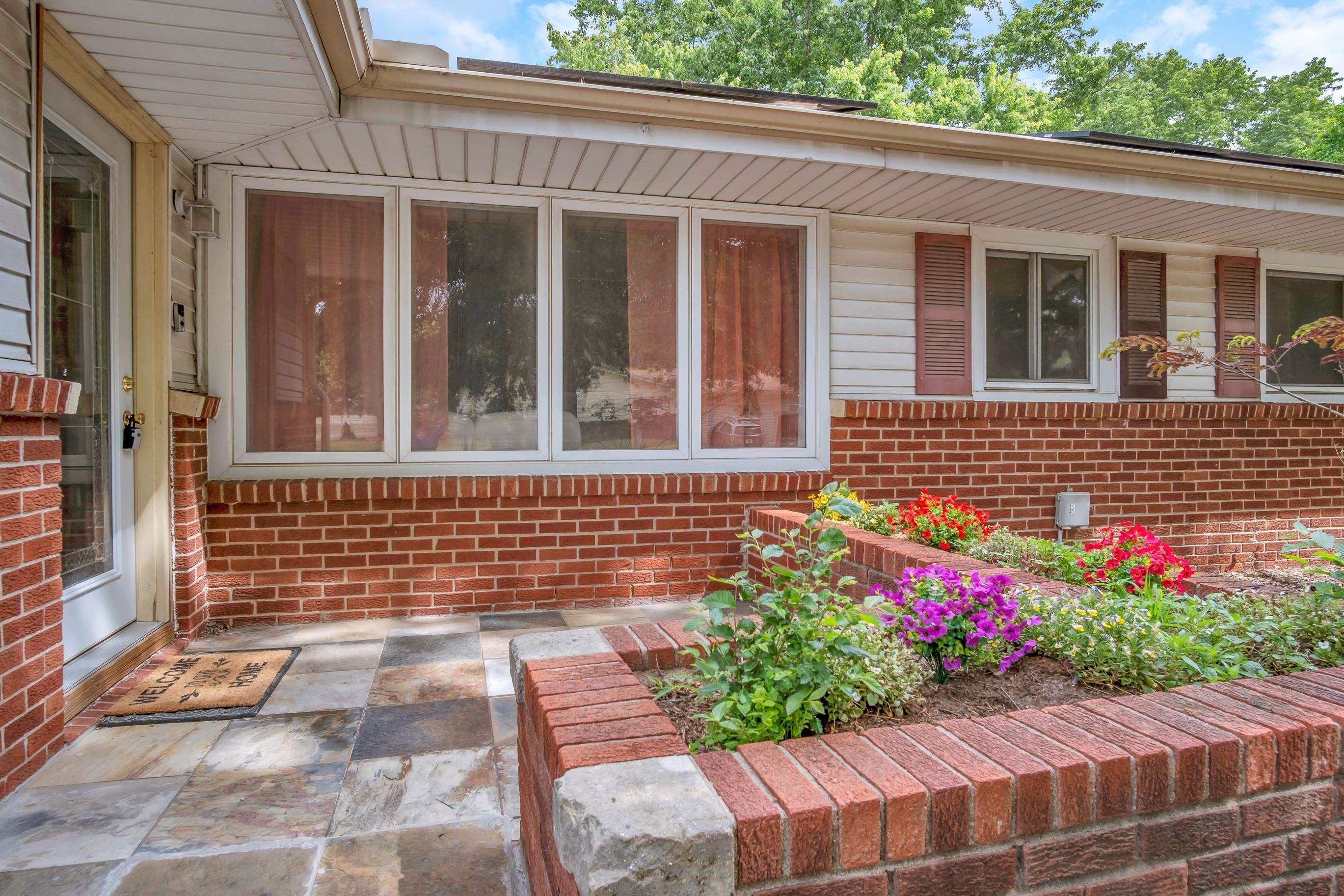 2304 E Glen Oaks Drive Wichita KS 67216