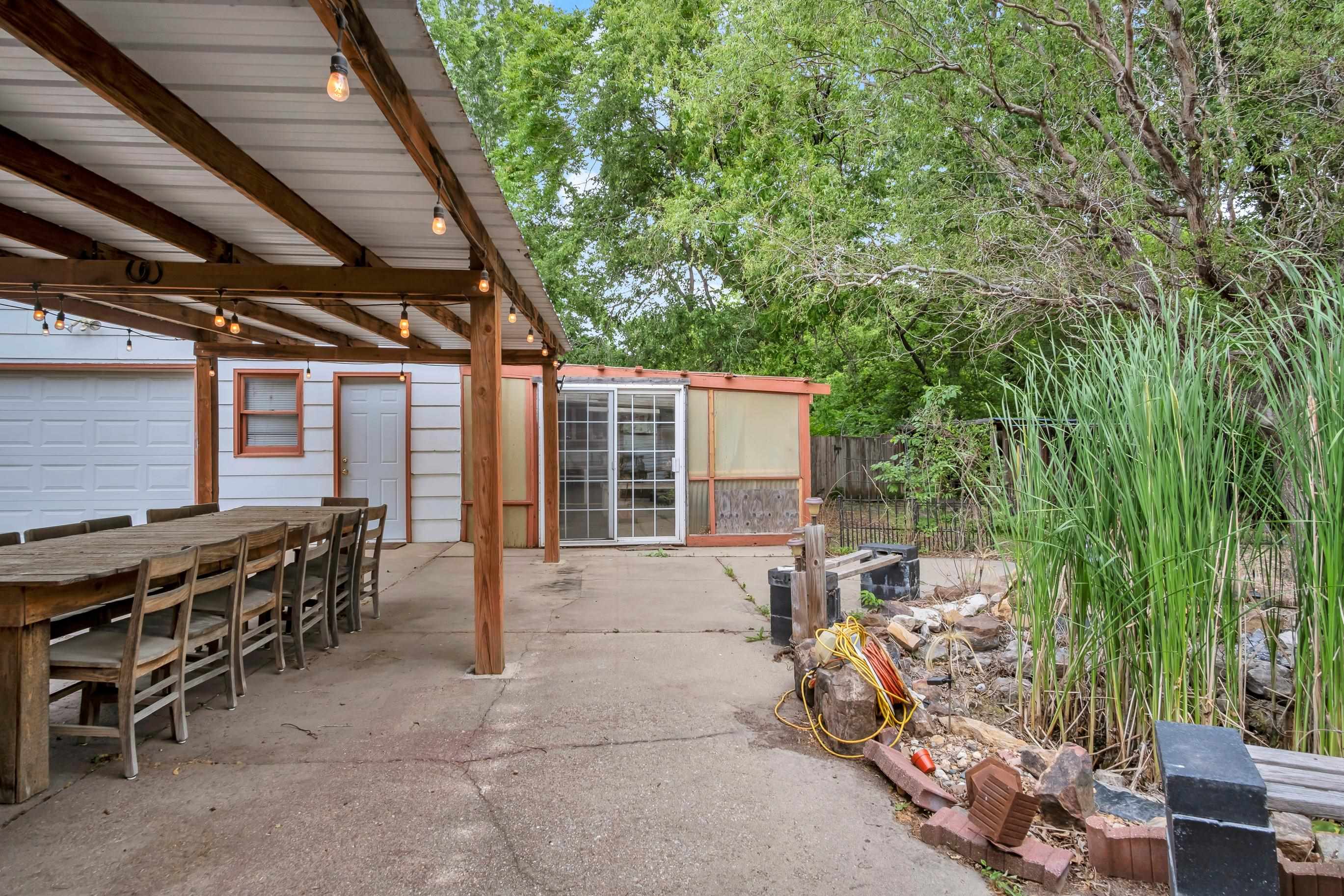 2304 E Glen Oaks Drive Wichita KS 67216