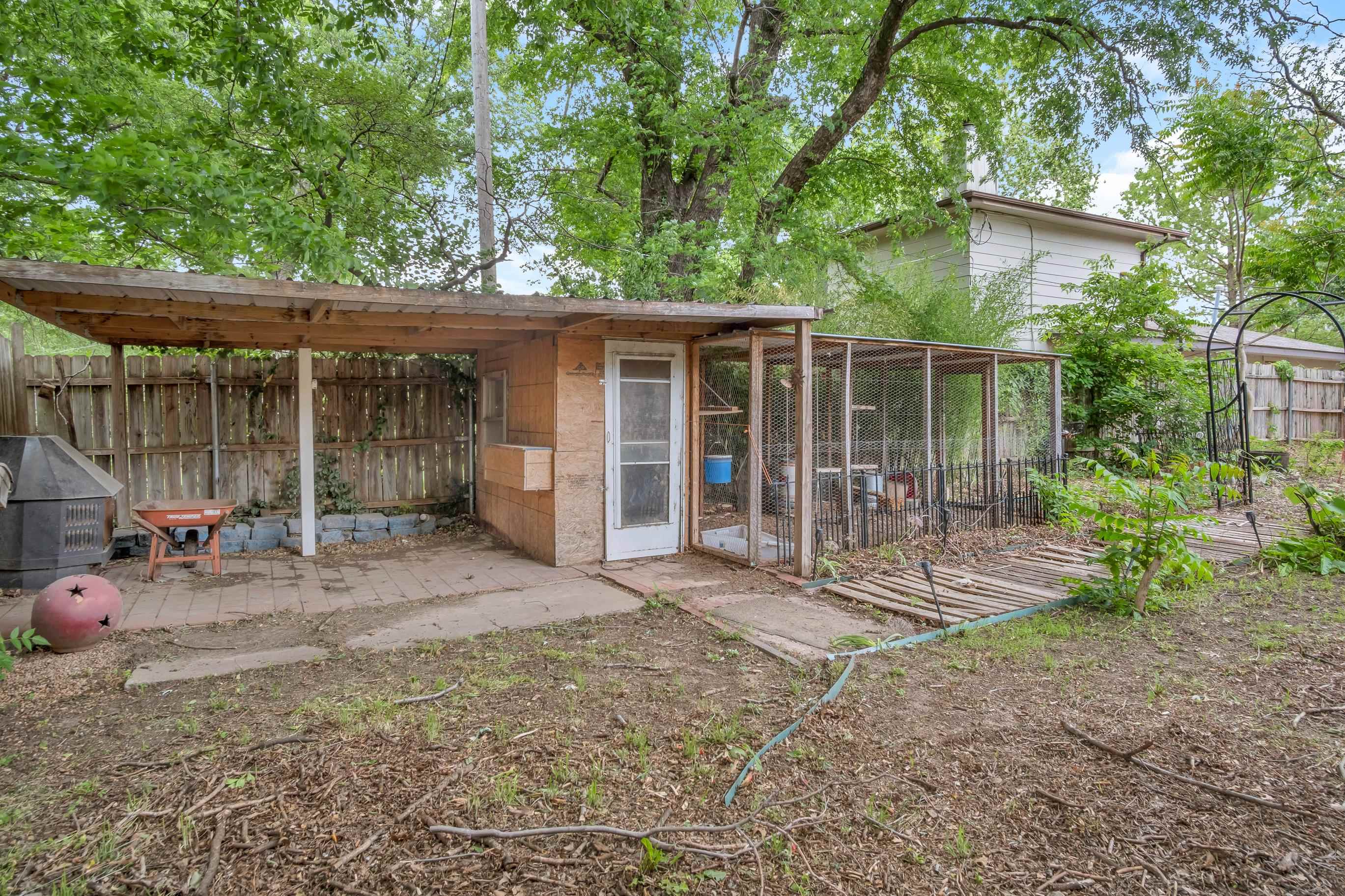 2304 E Glen Oaks Drive Wichita KS 67216