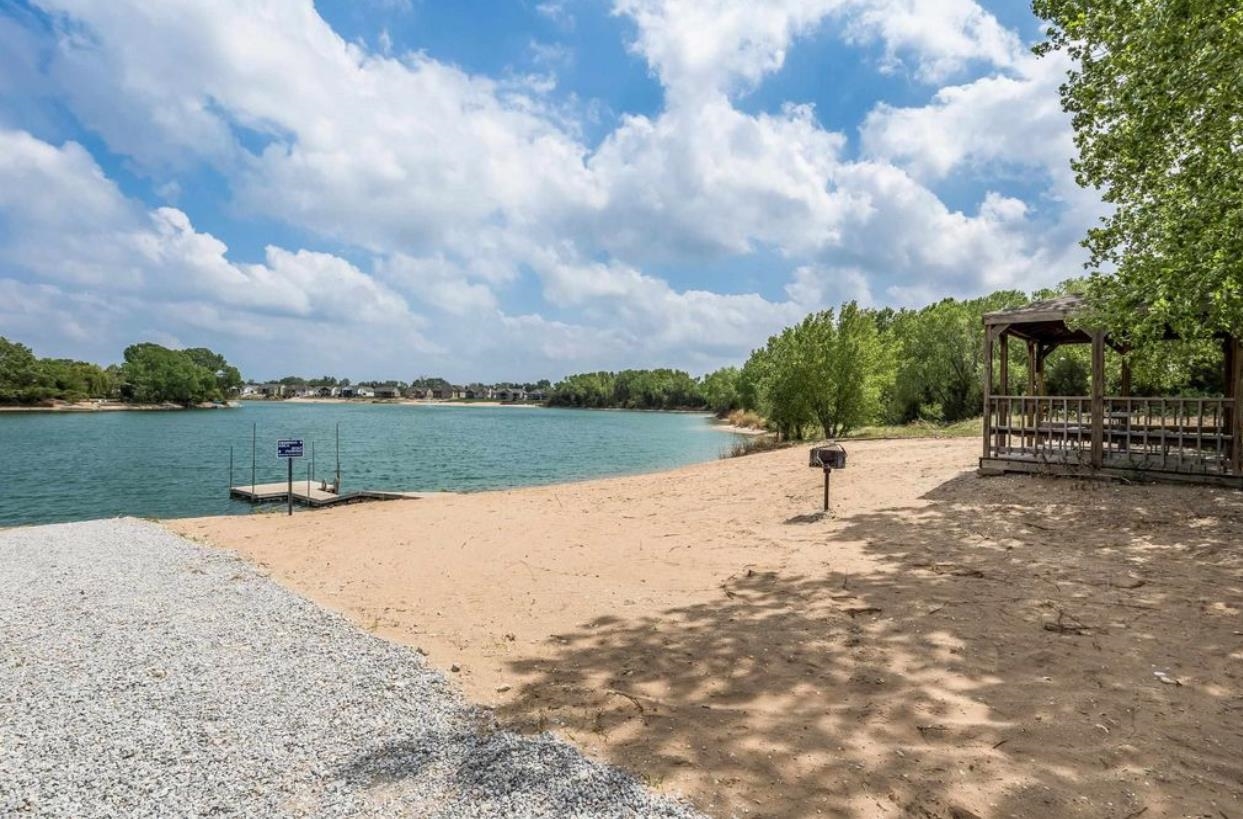 3227 S Blue Lake Court Wichita KS 67215