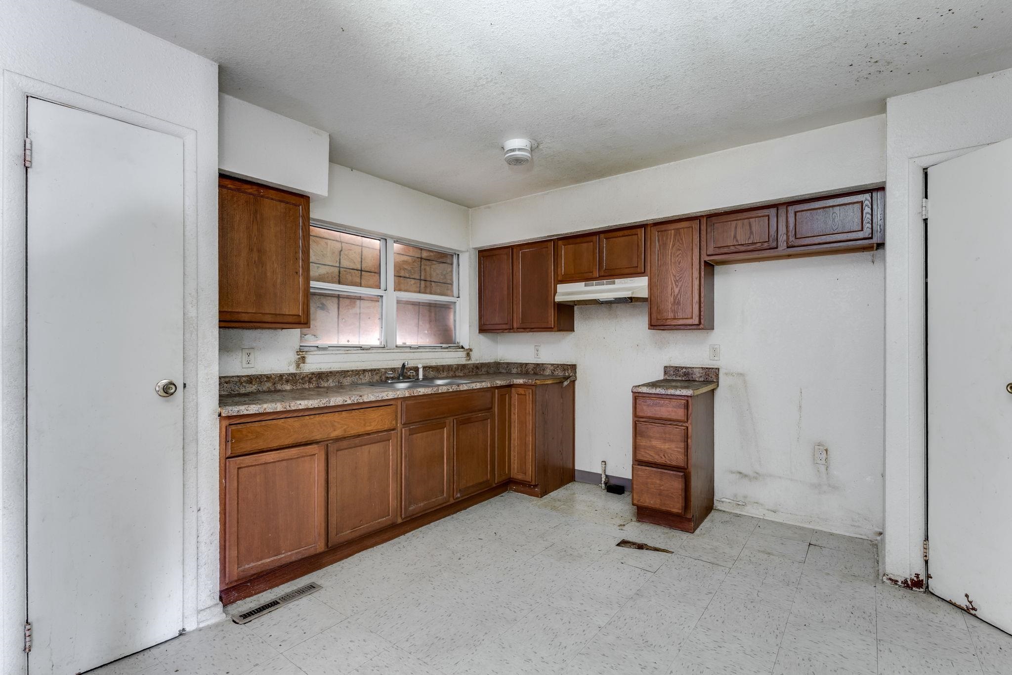 1501 E Berkeley Street Wichita KS 67216