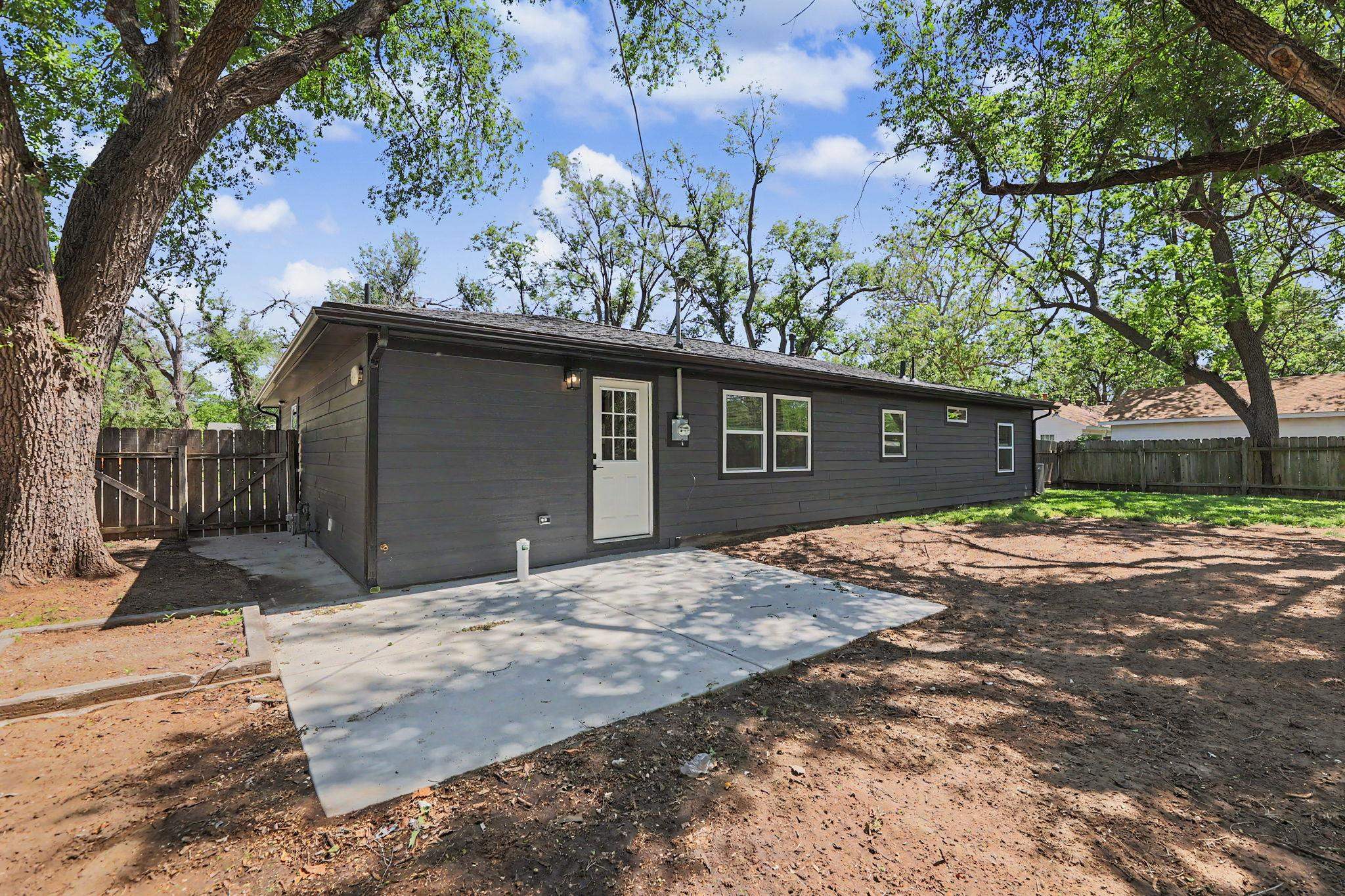 913 N Doris Street Wichita KS 67212