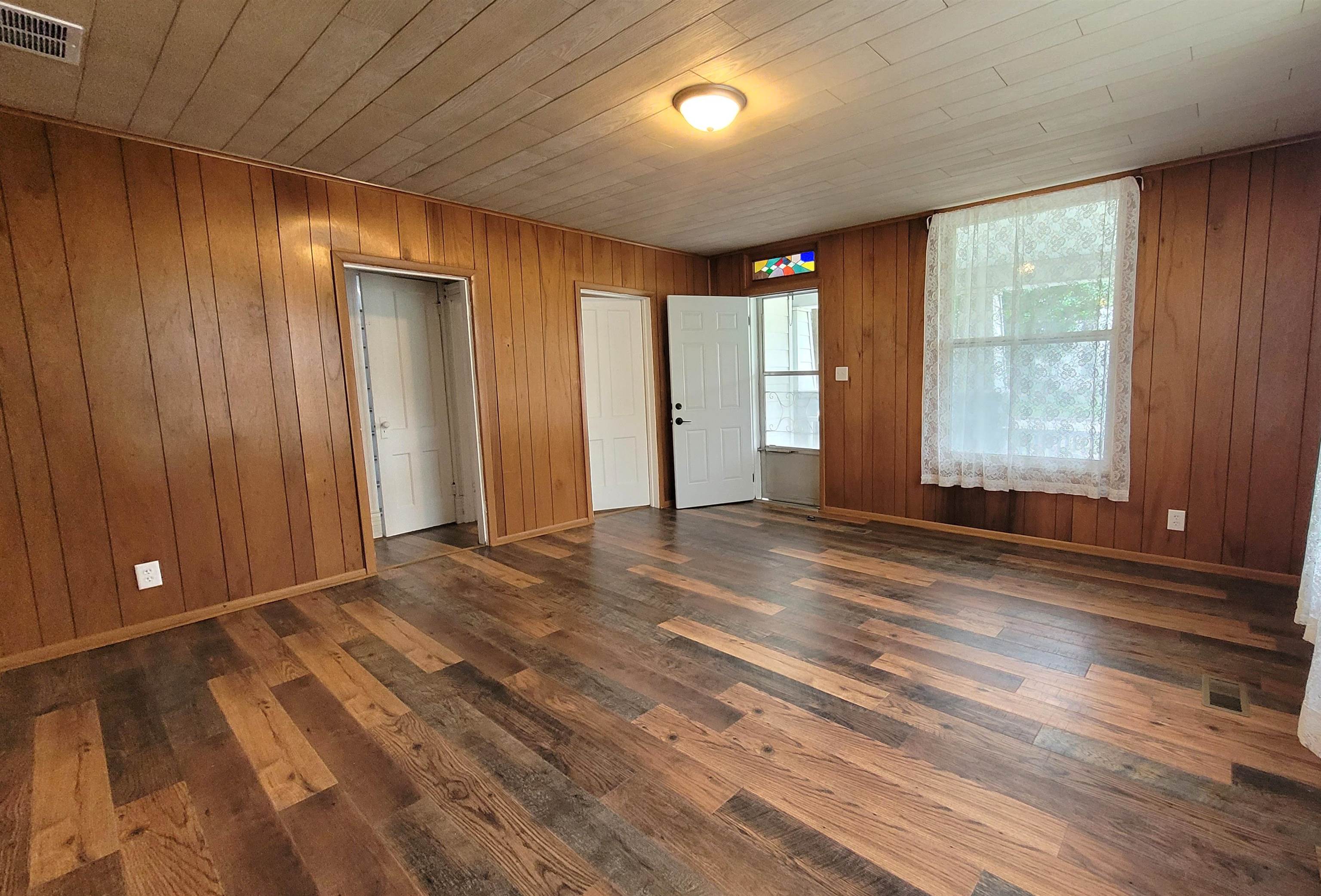 720 N Elm Eureka KS 67045