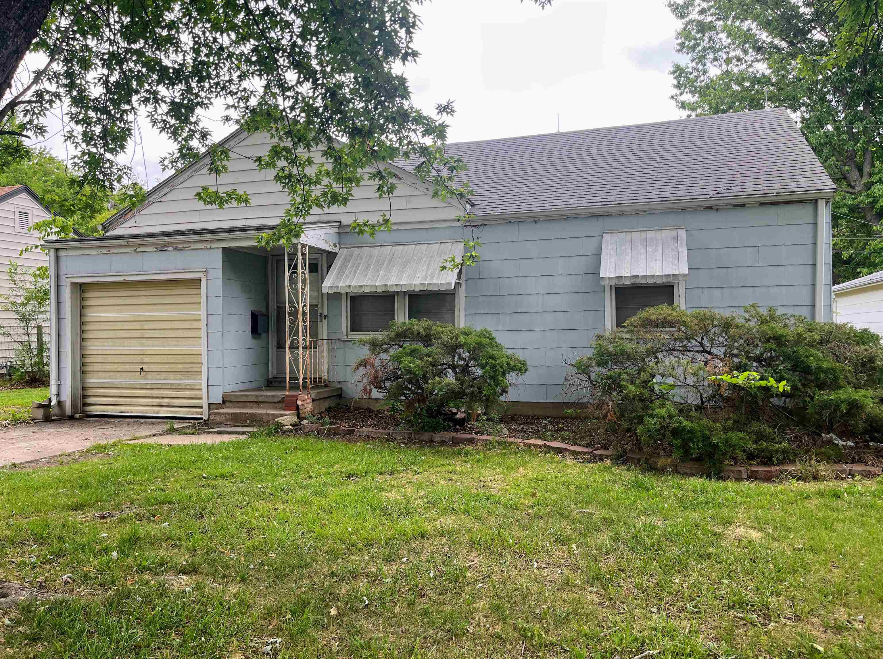 1844 S Bleckley Wichita KS 67218