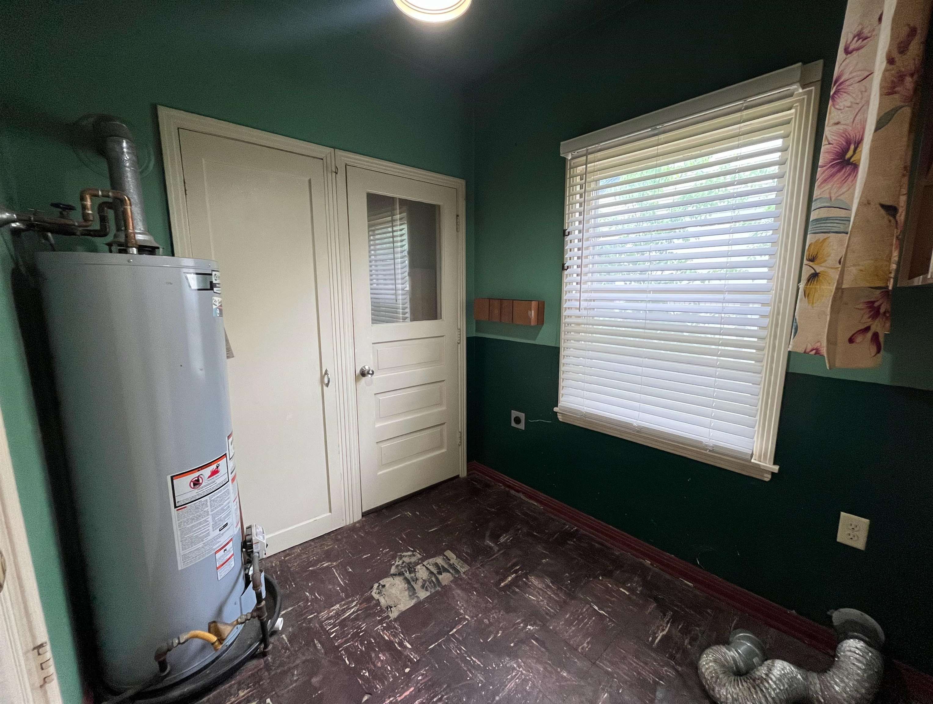 1844 S Bleckley Wichita KS 67218