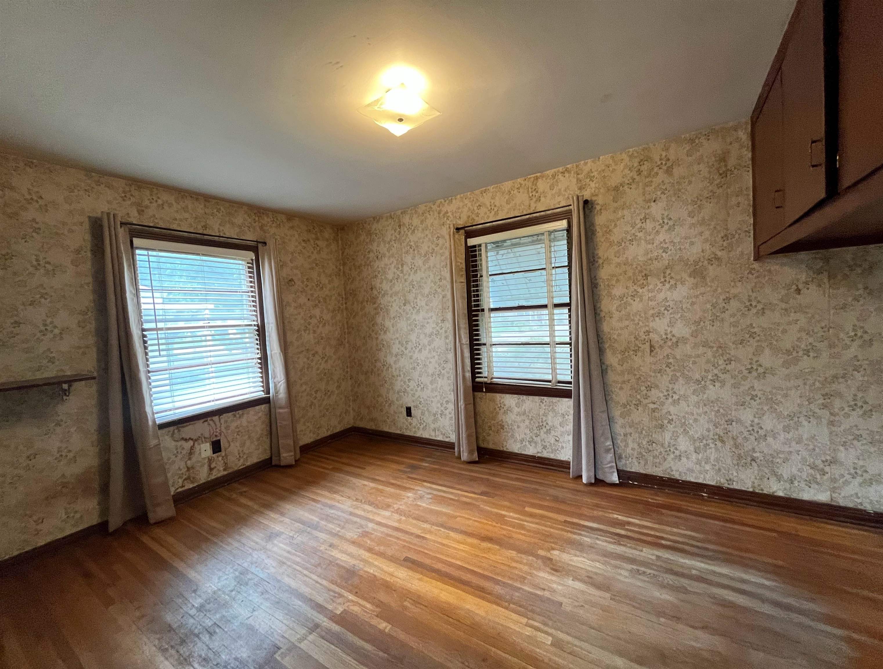 1844 S Bleckley Wichita KS 67218