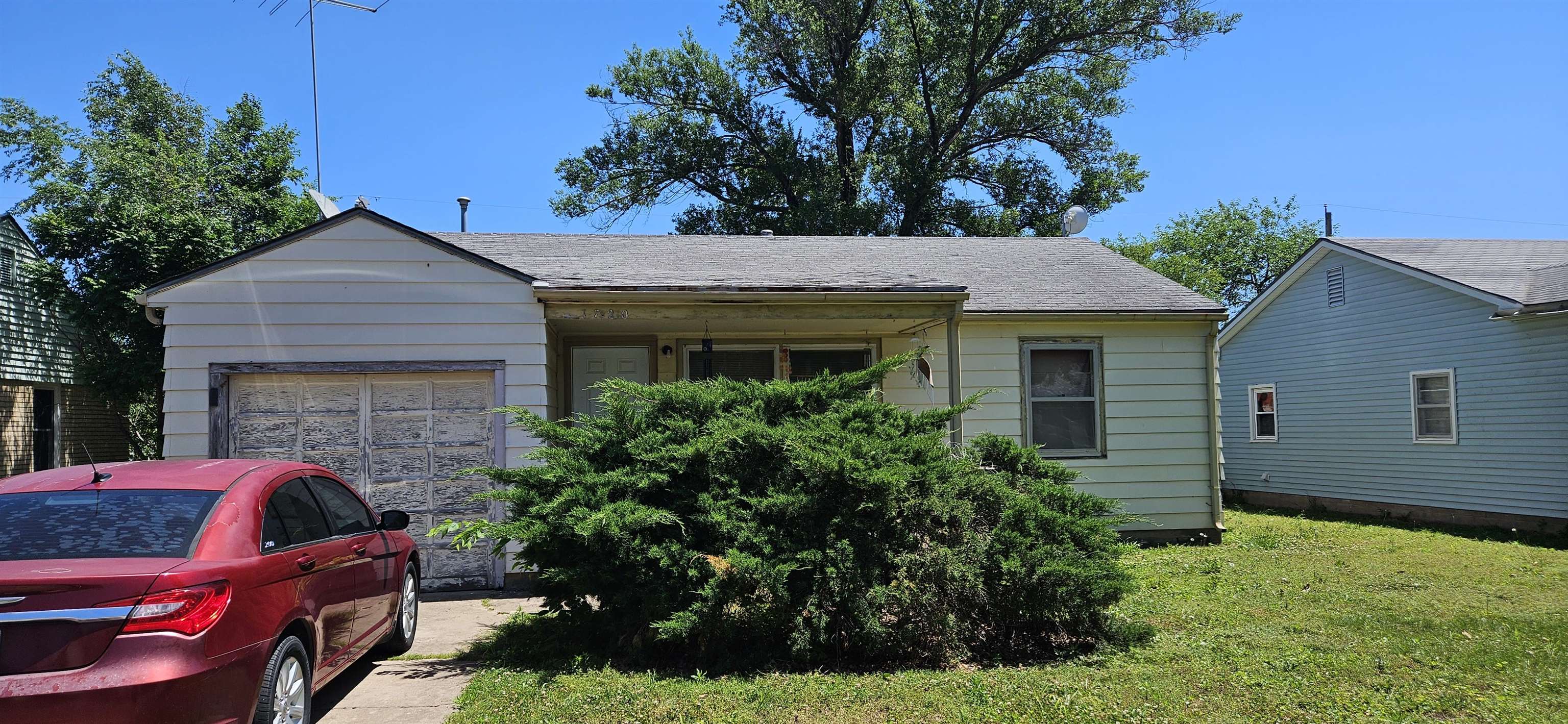 1720 Poplar Street Winfield KS 67156