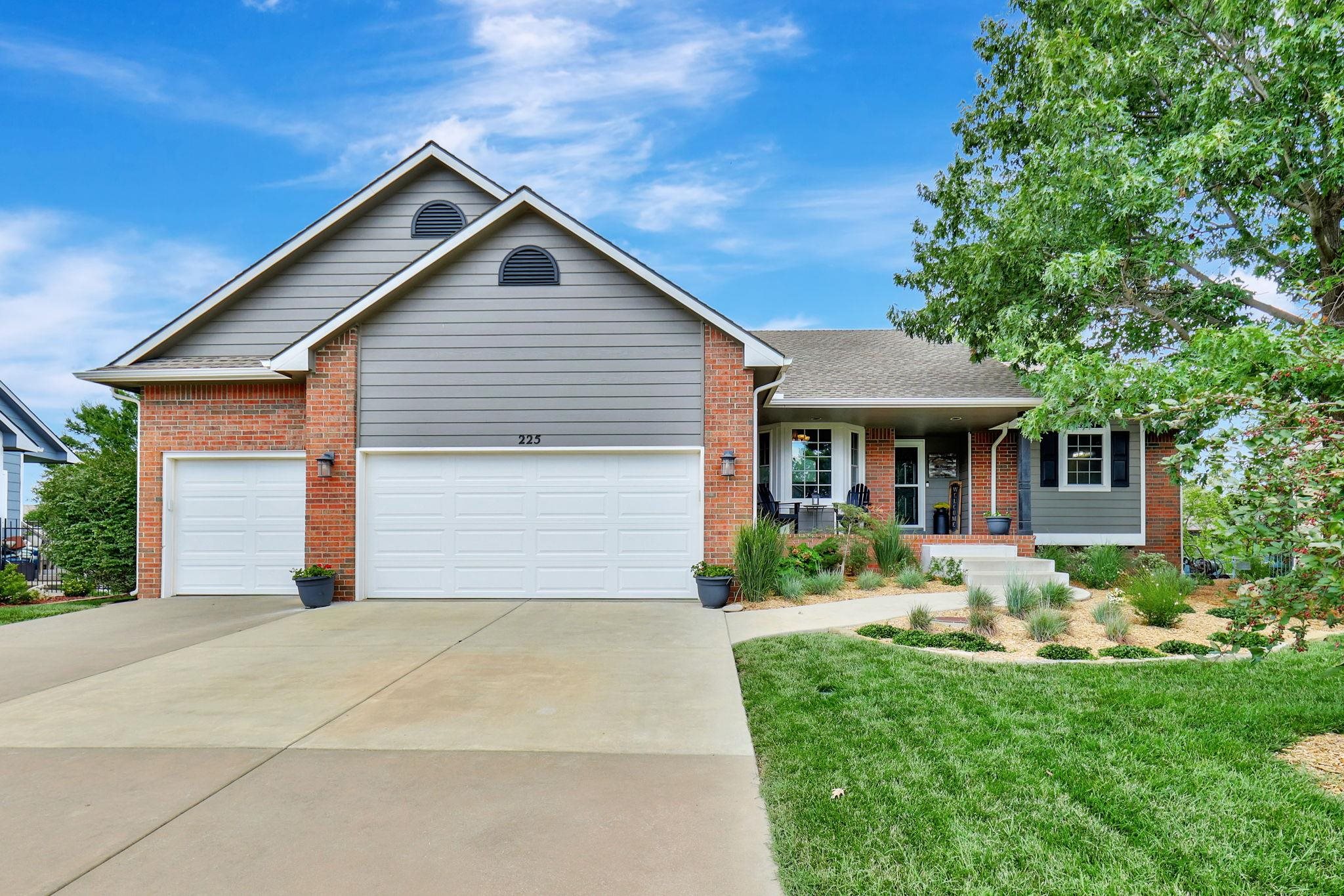 225 S Jamestown Andover KS 67002