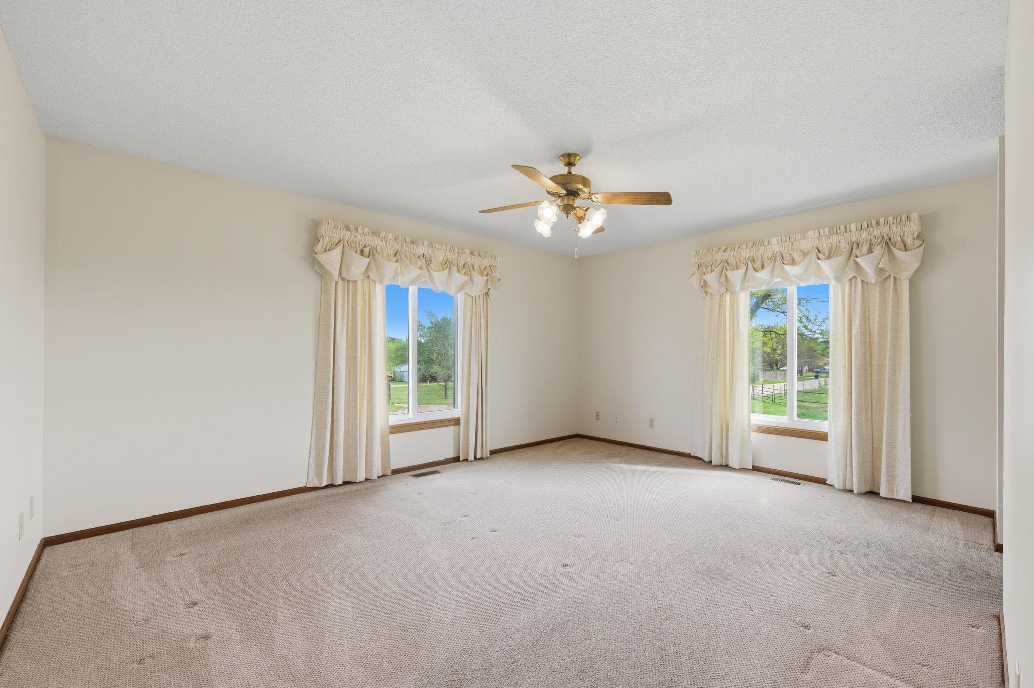1001 N Country Club Drive Eureka KS 67045