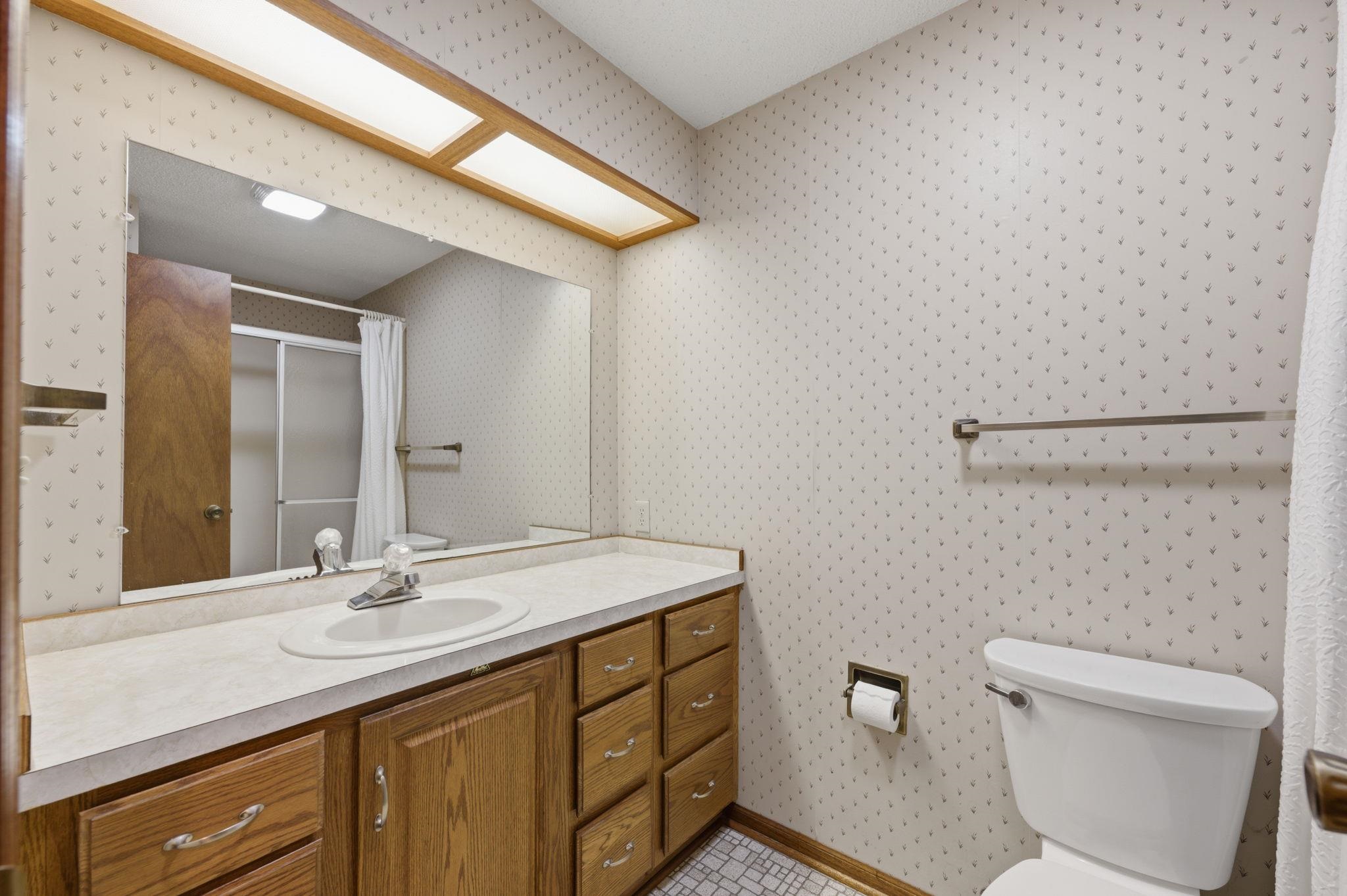 1001 N Country Club Drive Eureka KS 67045