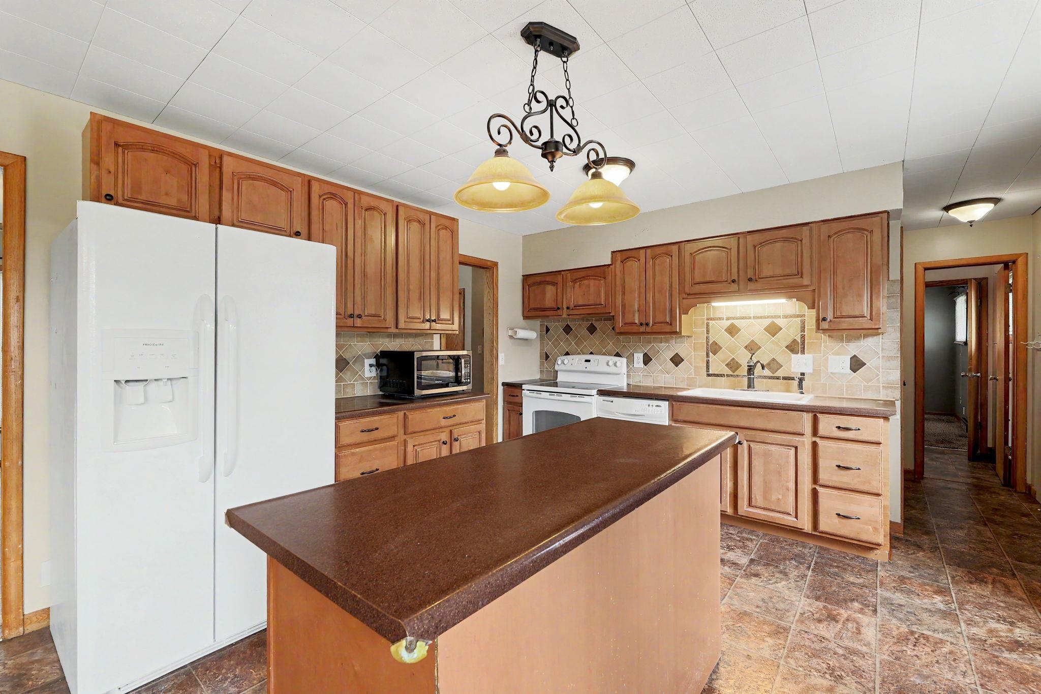 2310 Rosewood Avenue North Newton KS 67117
