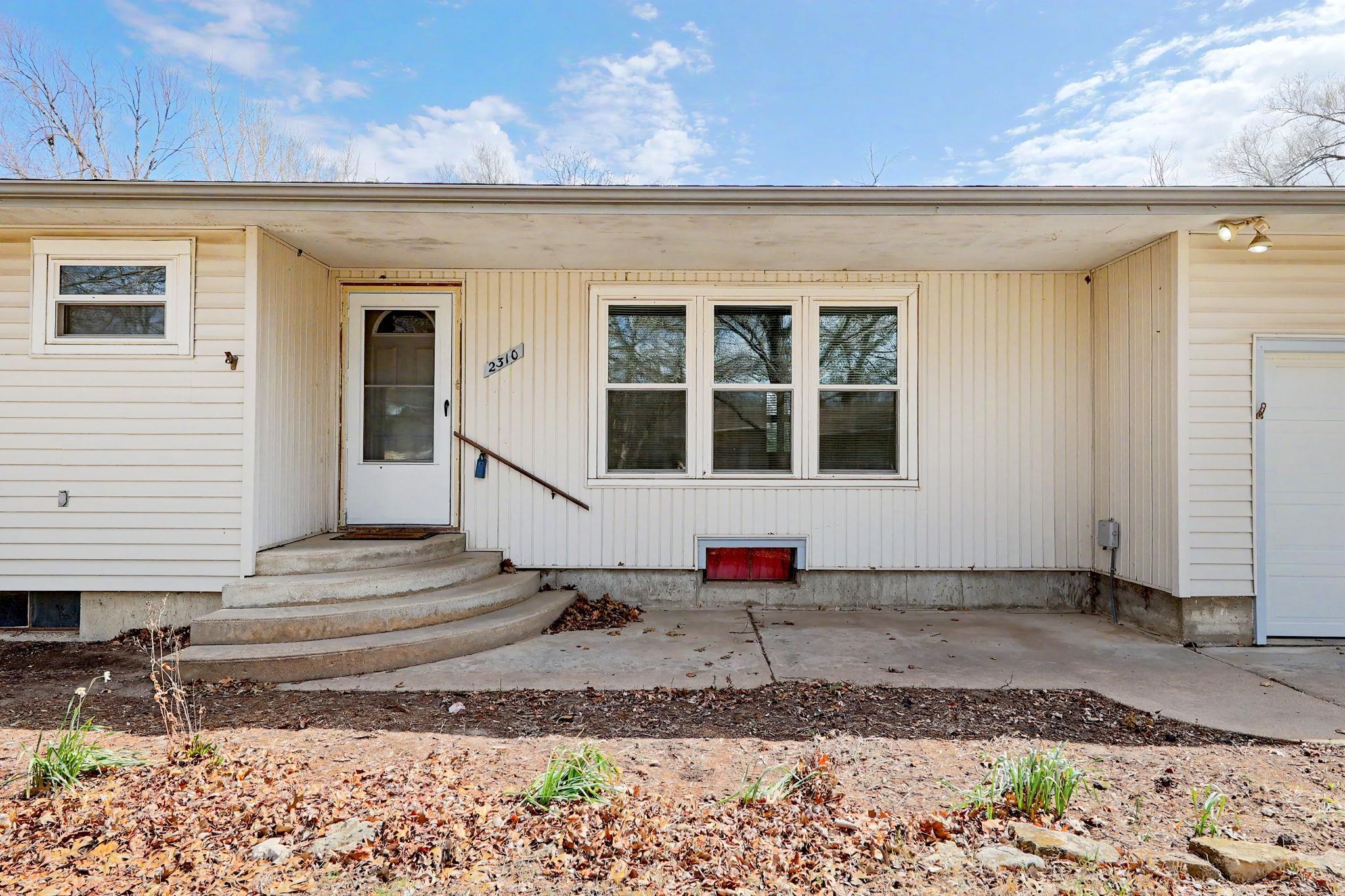 2310 Rosewood Avenue North Newton KS 67117