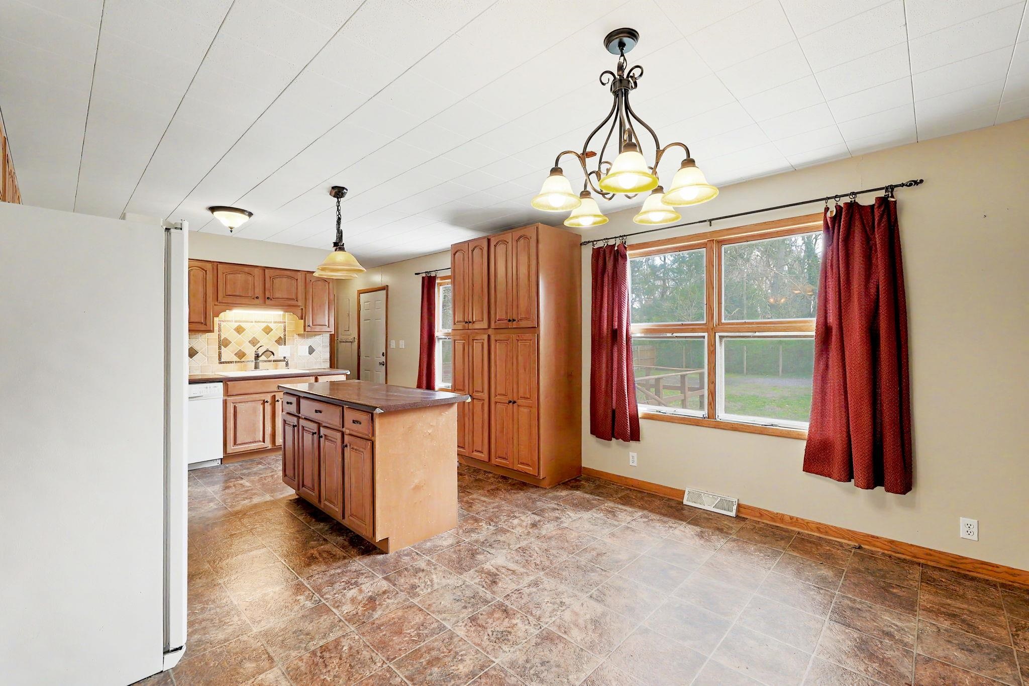 2310 Rosewood Avenue North Newton KS 67117
