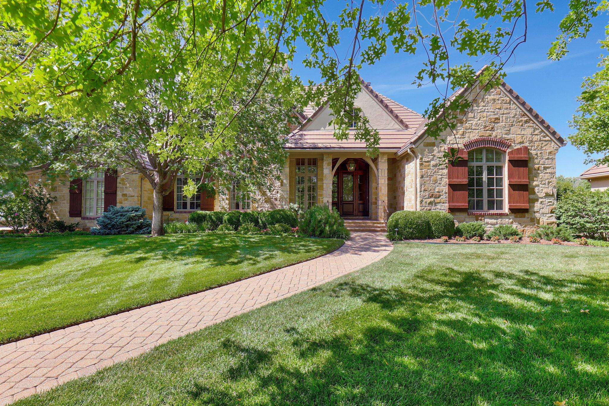 320 E Flint Hills National Court Andover KS 67002