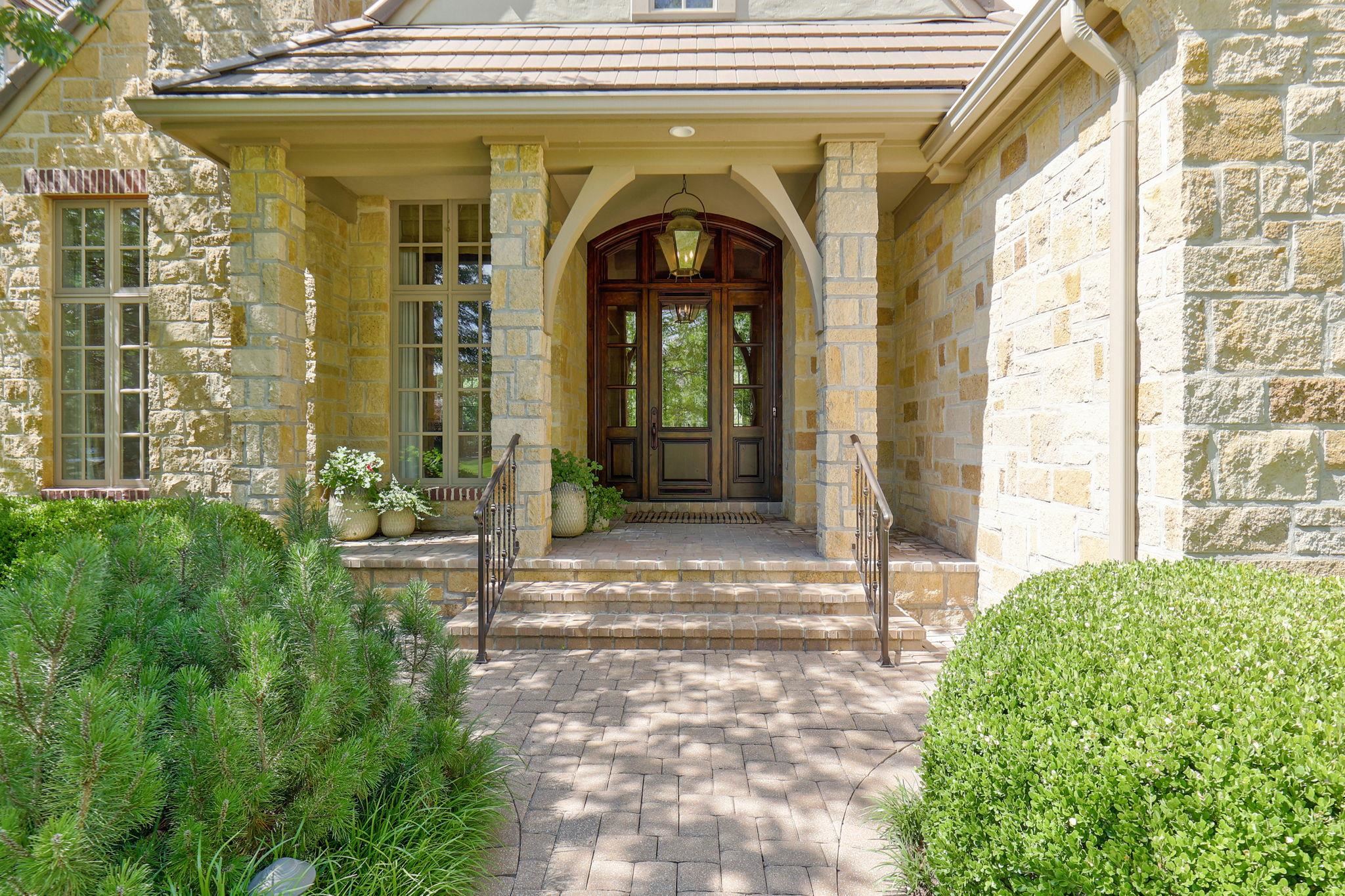 320 E Flint Hills National Court Andover KS 67002