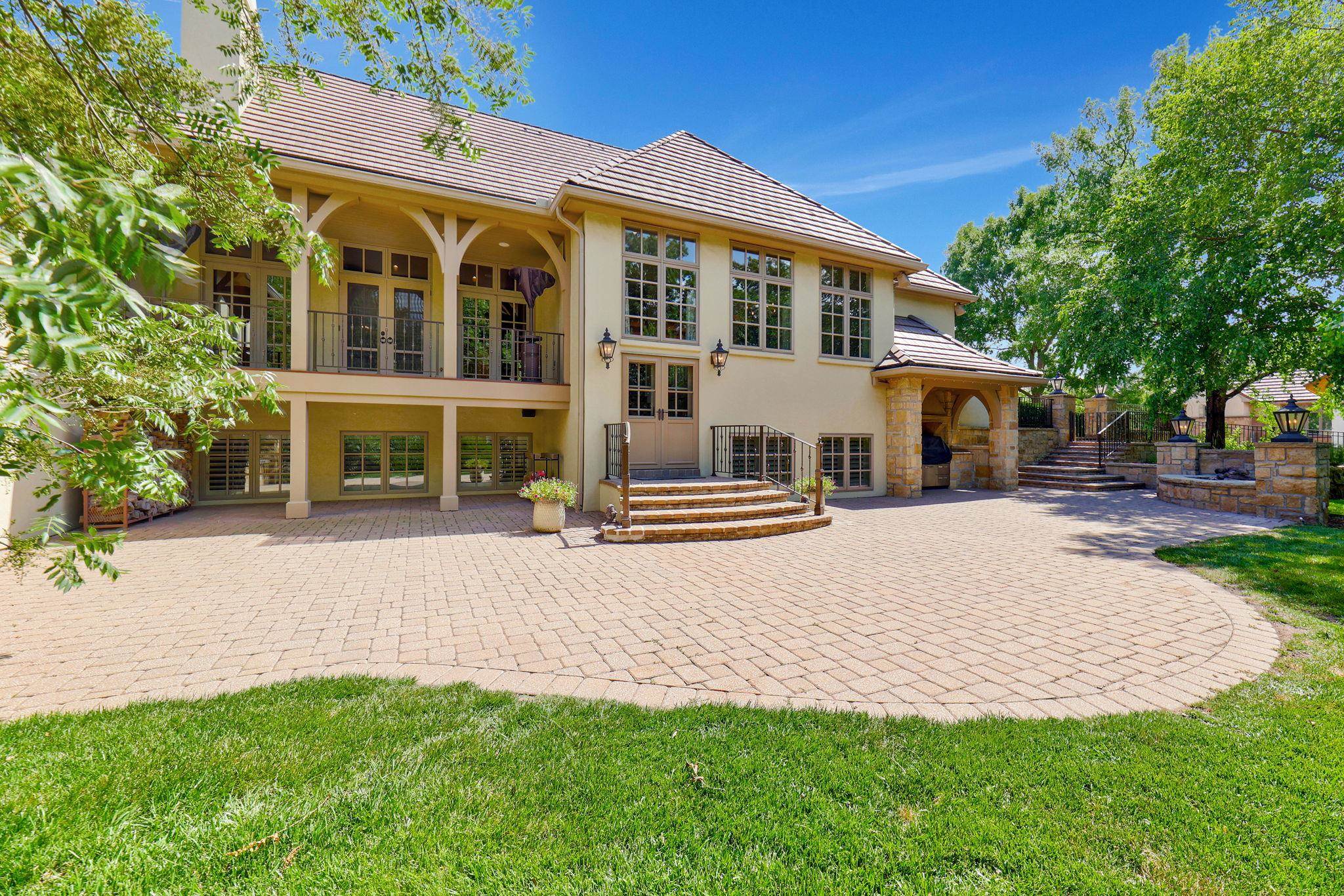 320 E Flint Hills National Court Andover KS 67002