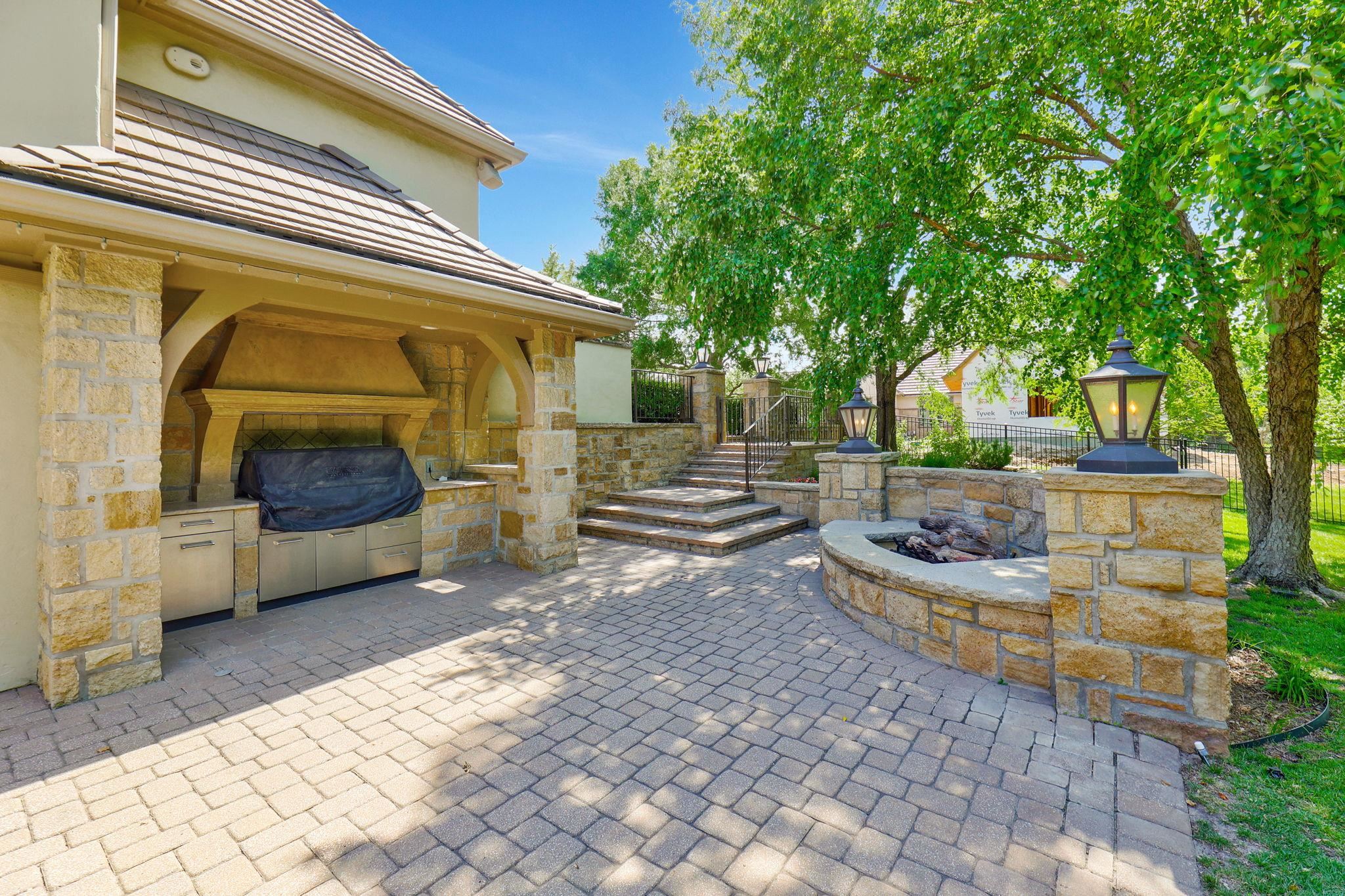 320 E Flint Hills National Court Andover KS 67002