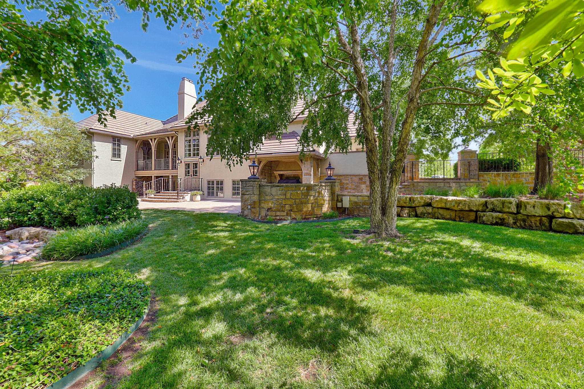 320 E Flint Hills National Court Andover KS 67002