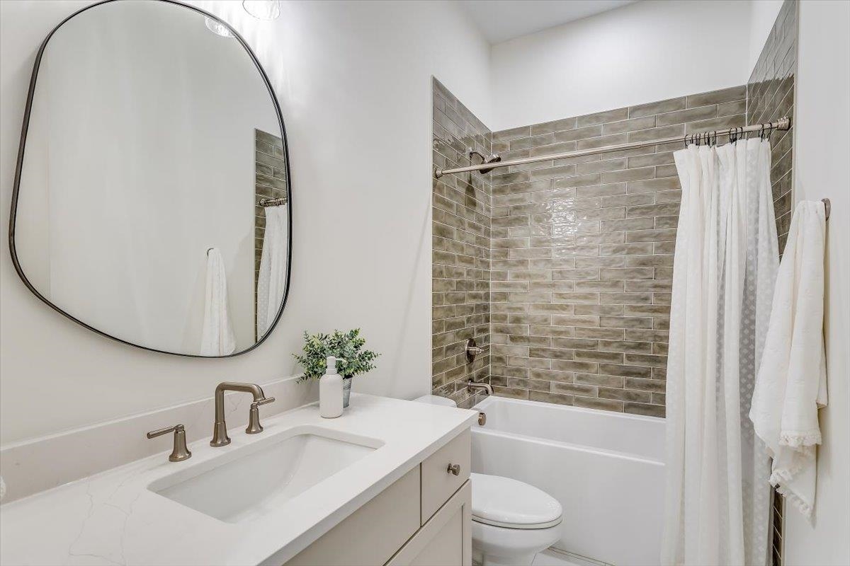 264 S Ciderbluff Circle Wichita KS 67052