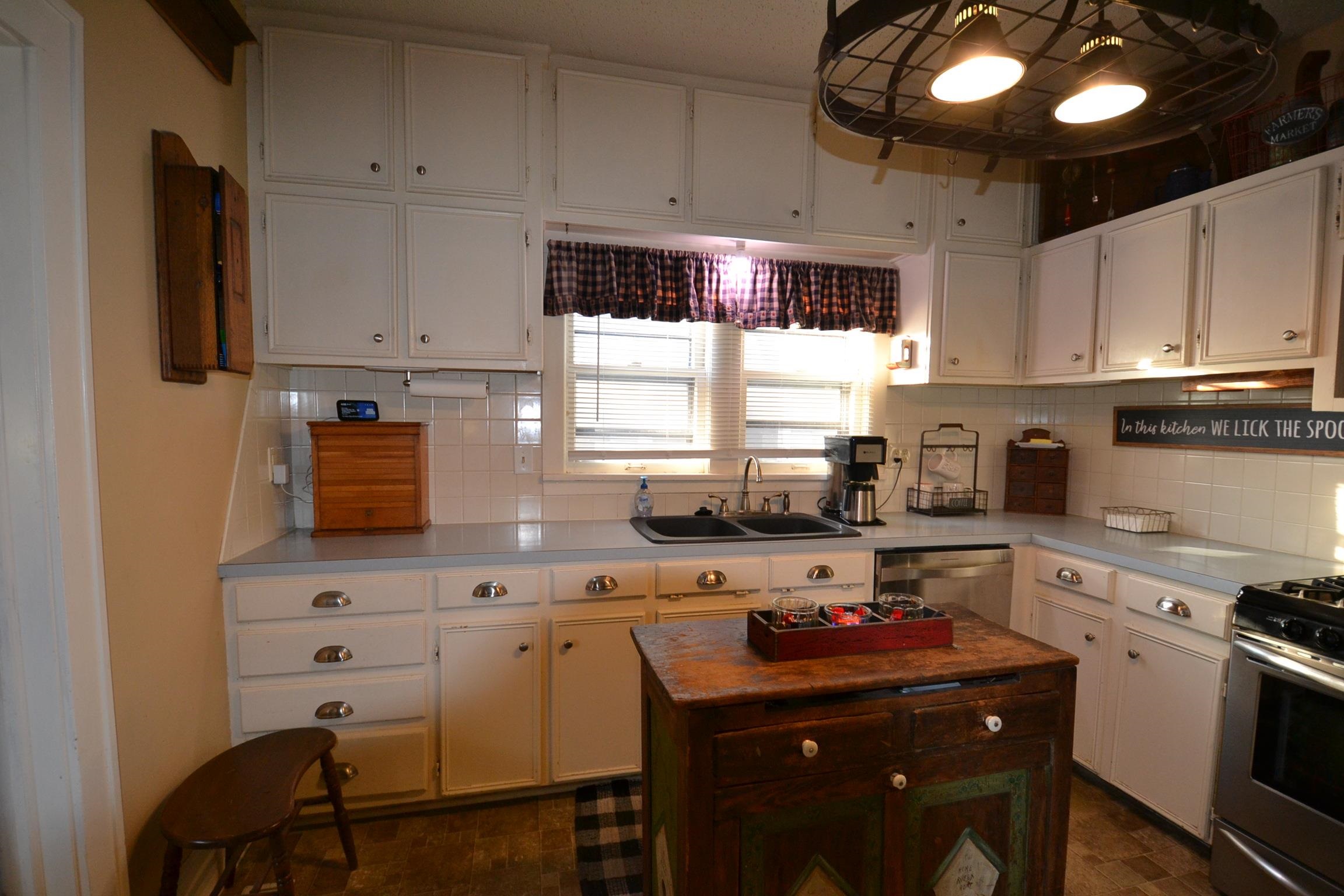 3021 E Oakland Avenue Wichita KS 67211