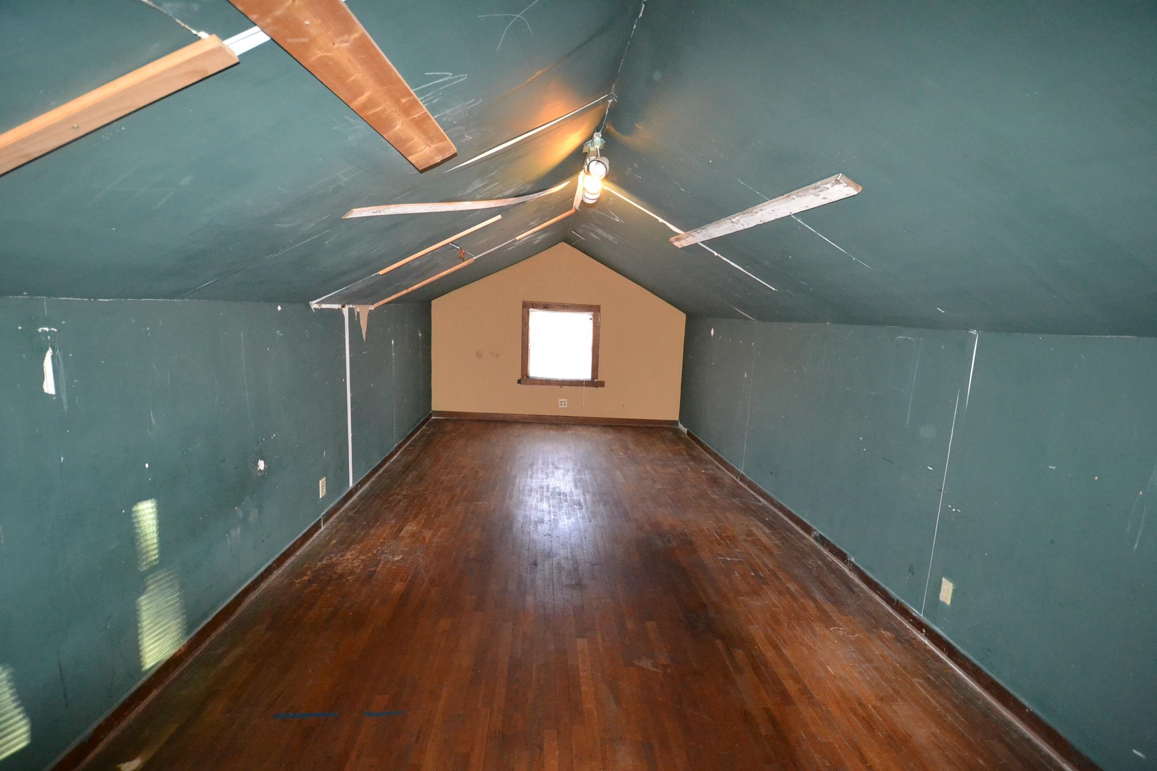3021 E Oakland Avenue Wichita KS 67211
