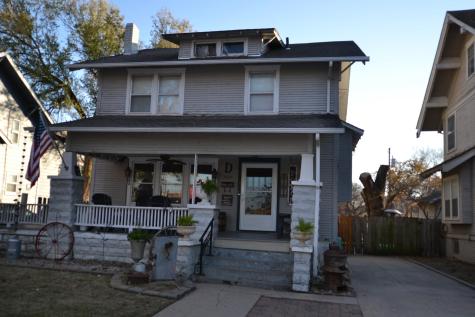 3021 E Oakland Avenue Wichita KS 67211