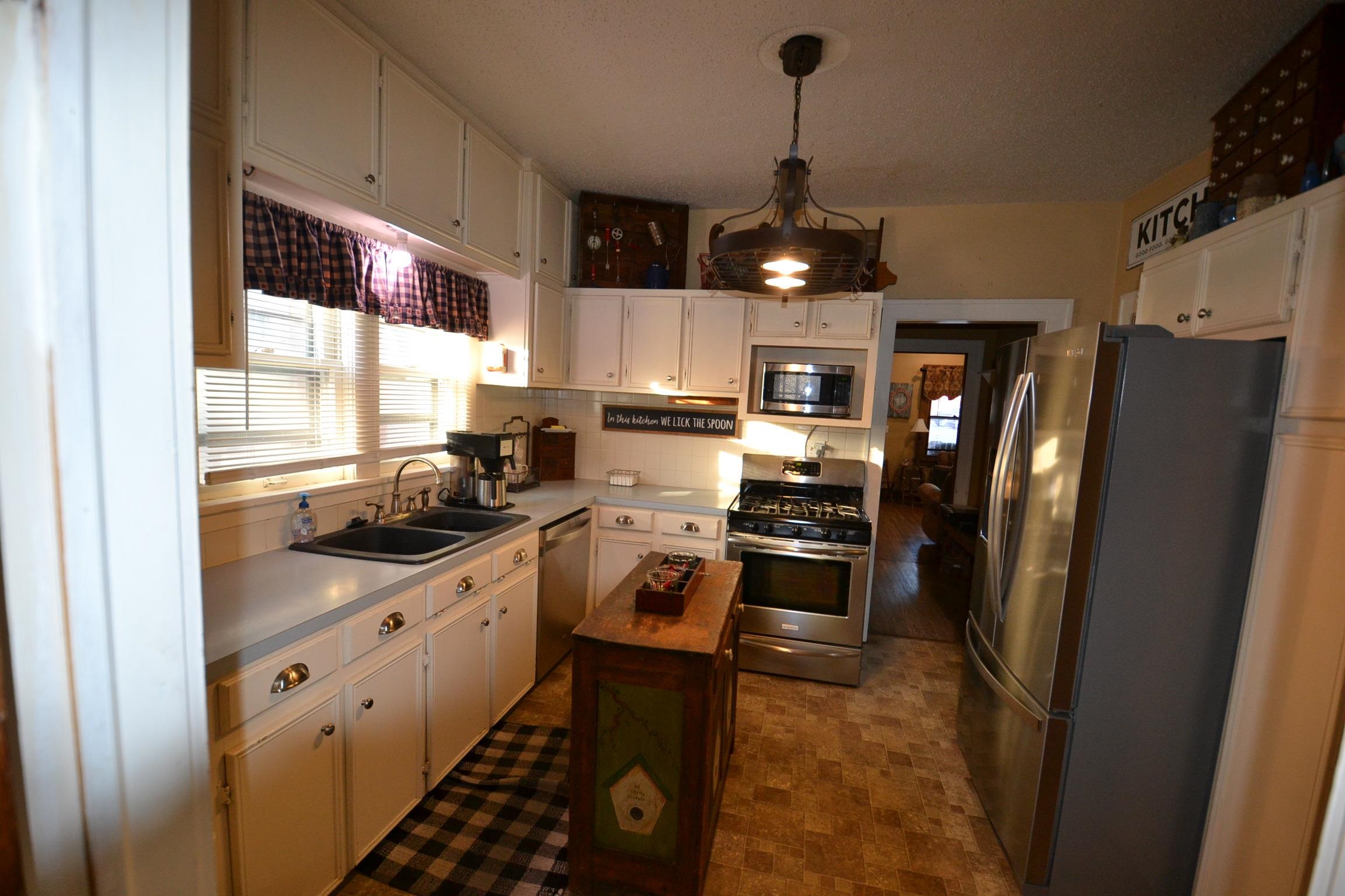 3021 E Oakland Avenue Wichita KS 67211