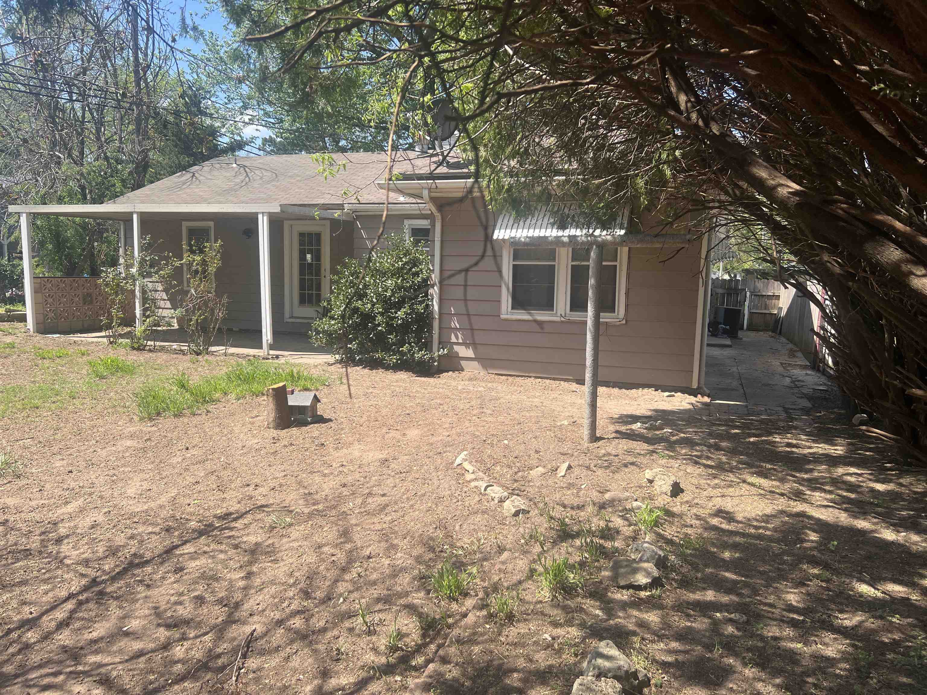 1004 N 9 Arkansas City KS 67005