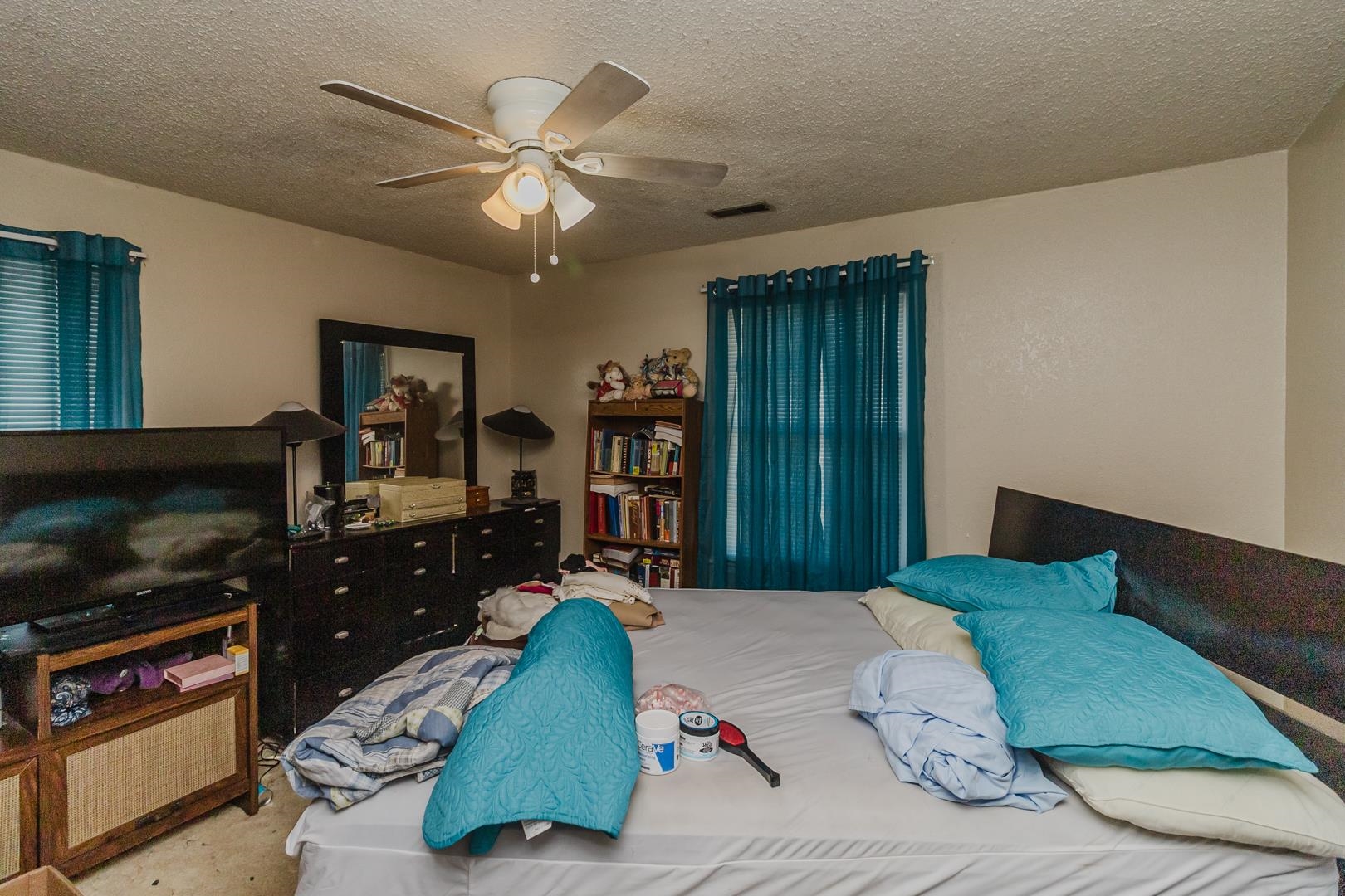 1020 Waverly Wichita KS 67218
