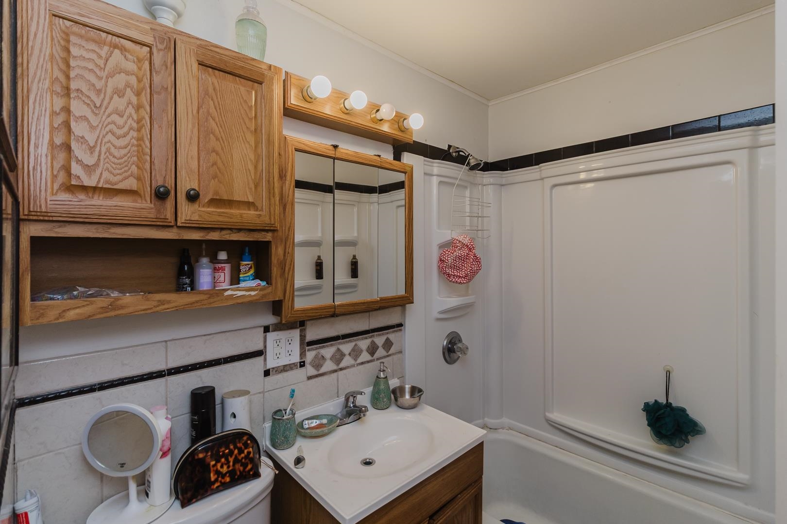 1020 Waverly Wichita KS 67218