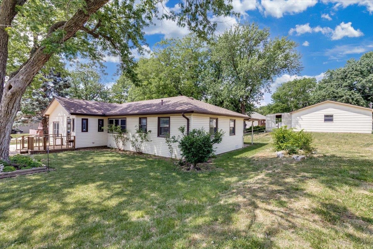 215 S Tracy Avenue Clearwater KS 67026