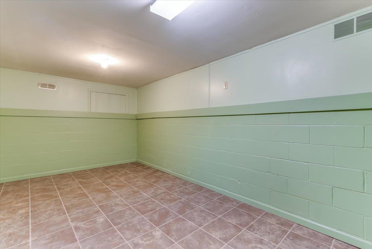 215 S Tracy Avenue Clearwater KS 67026