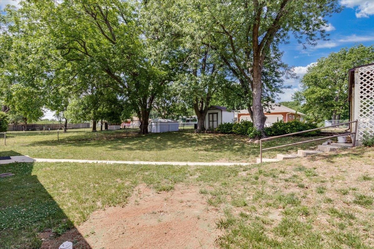 215 S Tracy Avenue Clearwater KS 67026