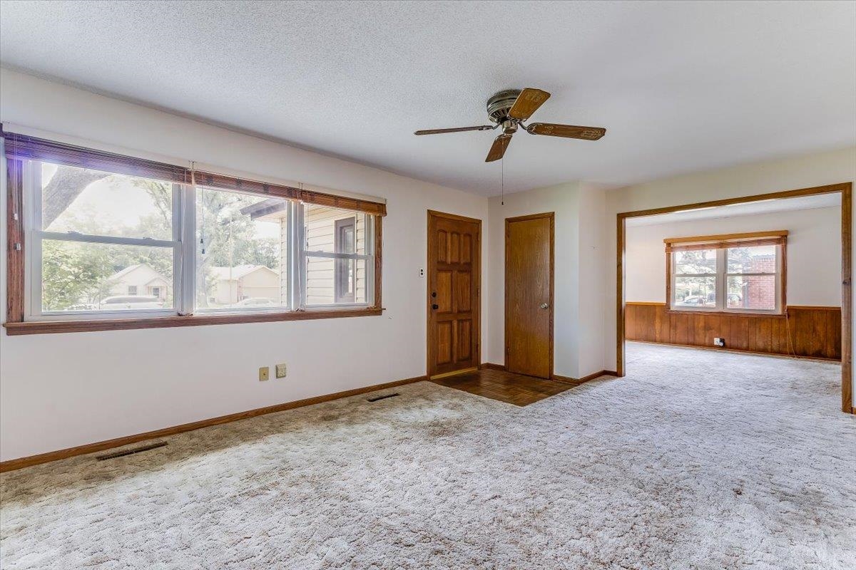 215 S Tracy Avenue Clearwater KS 67026