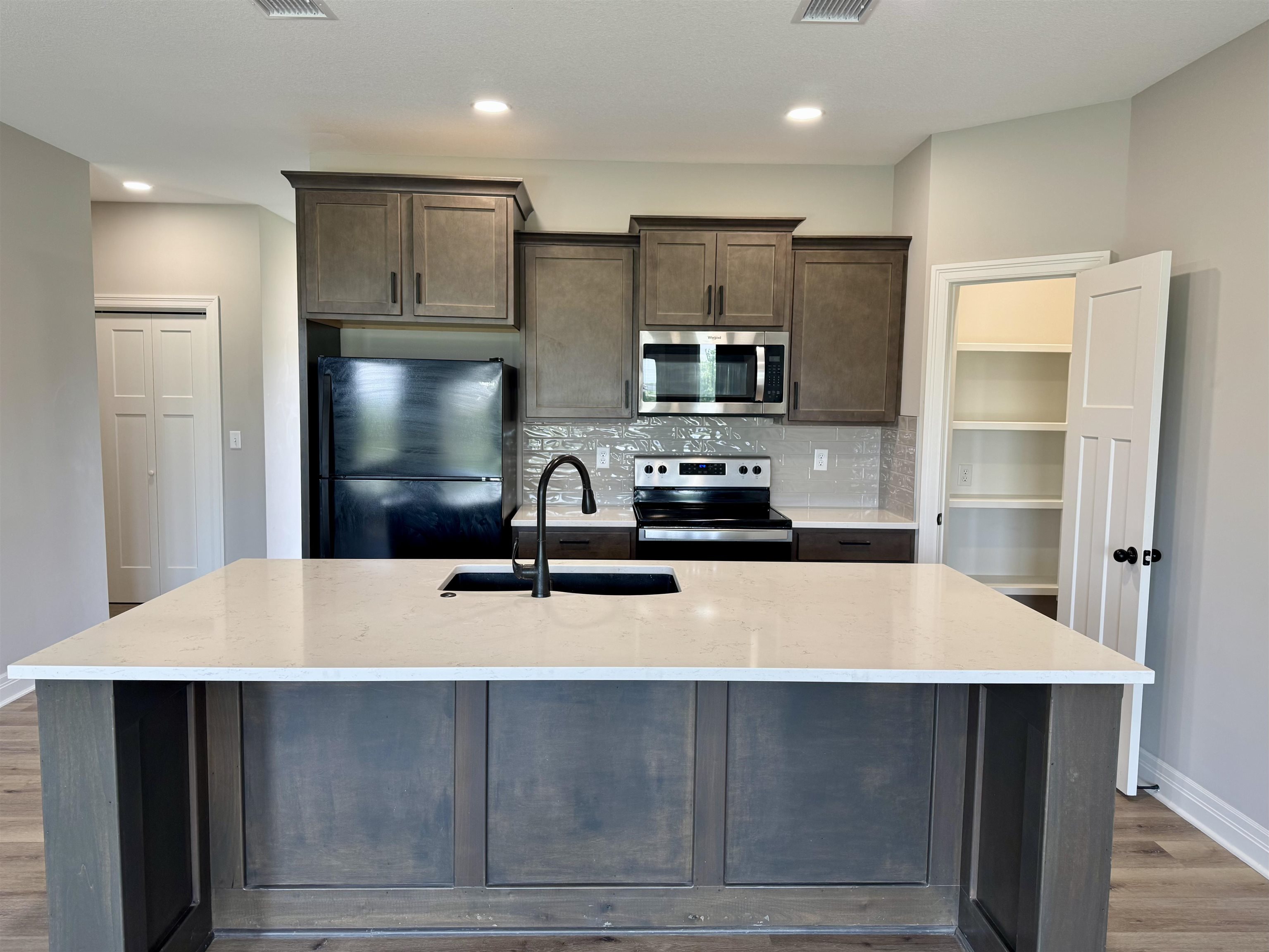896 N Cloverleaf Goddard KS 67052