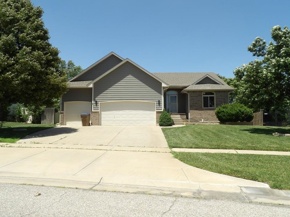 2218 E Tall Tree Road Derby KS 67037