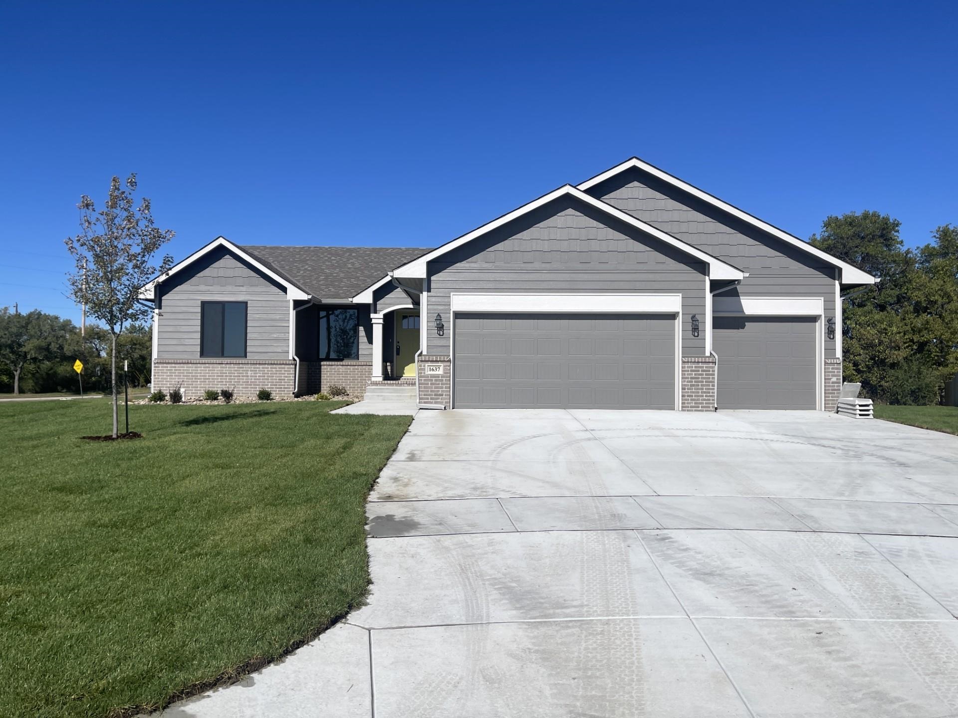 1637 N Magnolia Court Andover KS 67002