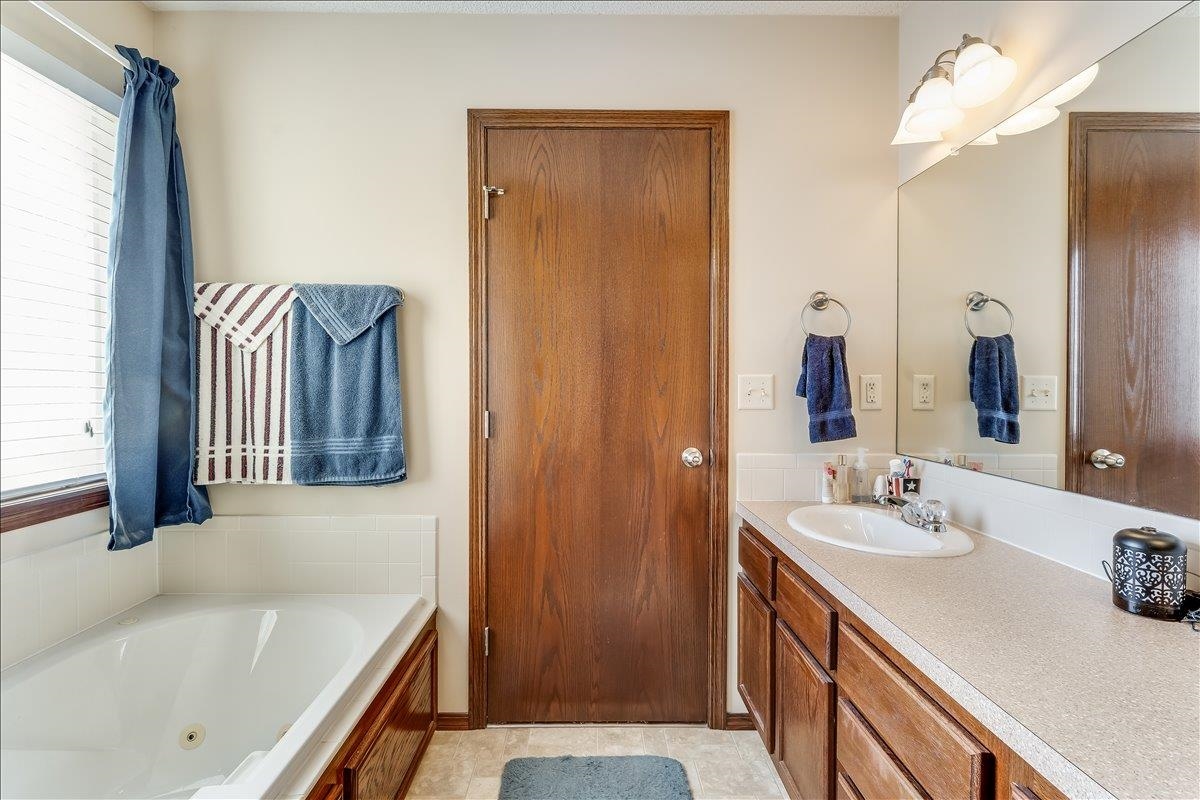 840 E Winding Ln Court Derby KS 67037