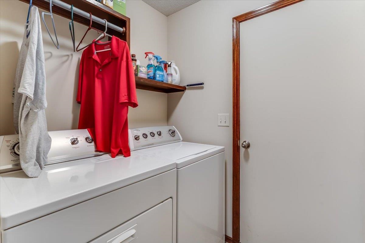 840 E Winding Ln Court Derby KS 67037