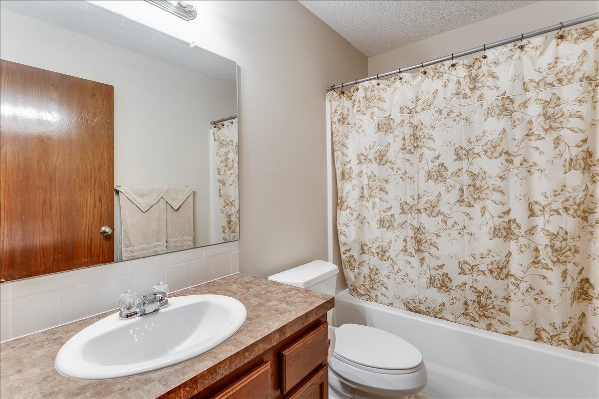 840 E Winding Ln Court Derby KS 67037